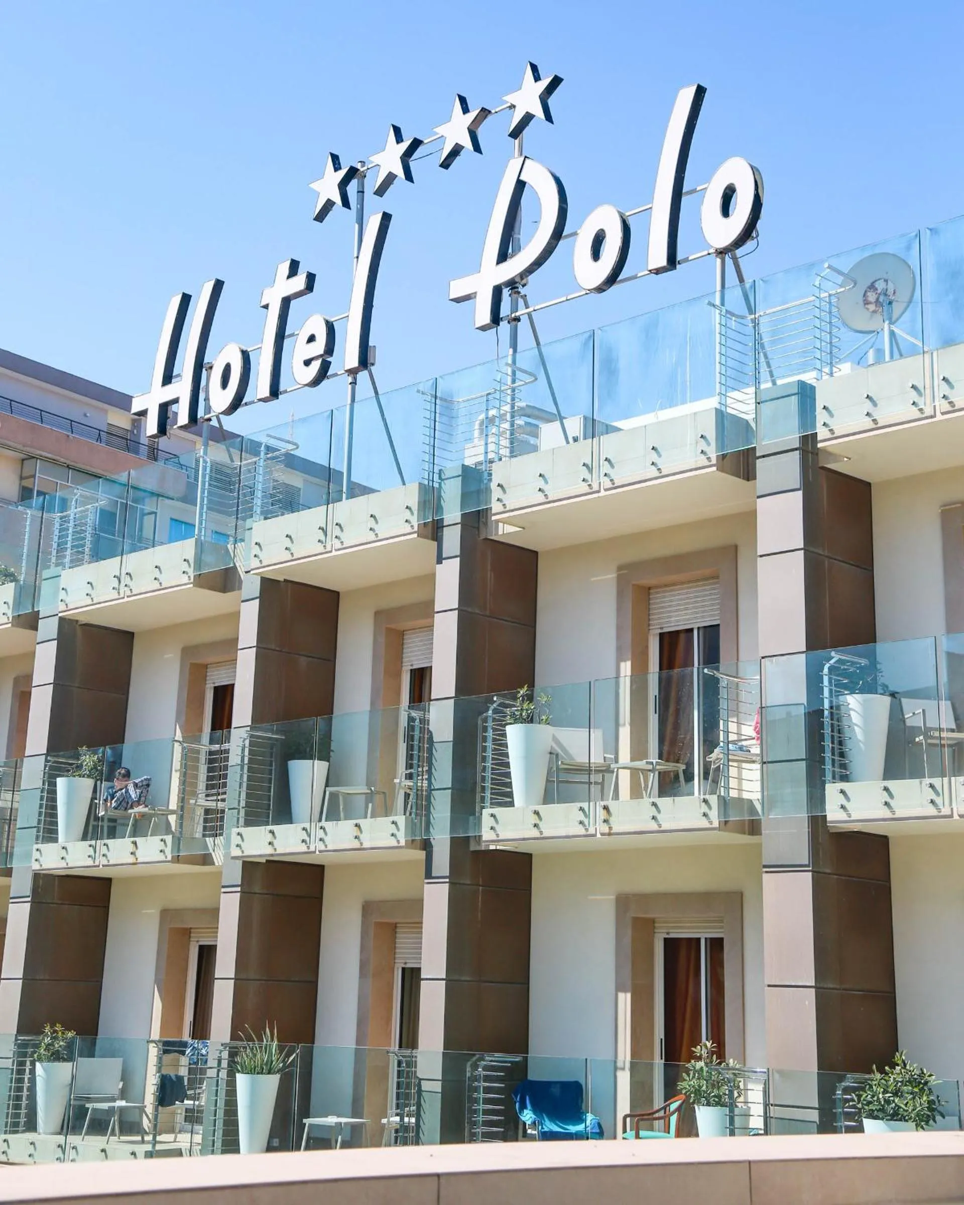 Property building in Hotel Polo