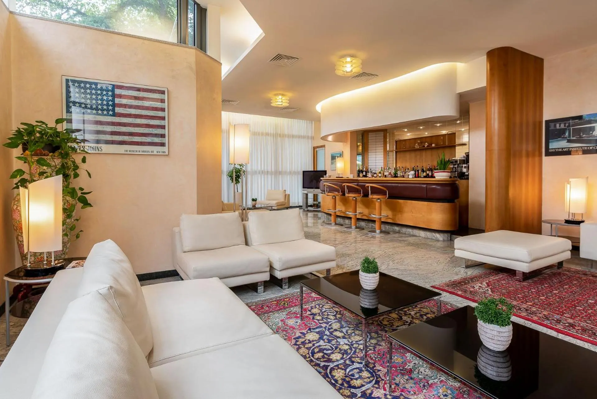 Communal lounge/ TV room in Hotel Polo