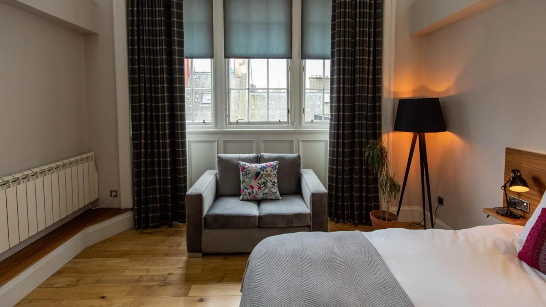 Seating area, Bed in Linton Collection - 28 North Bridge