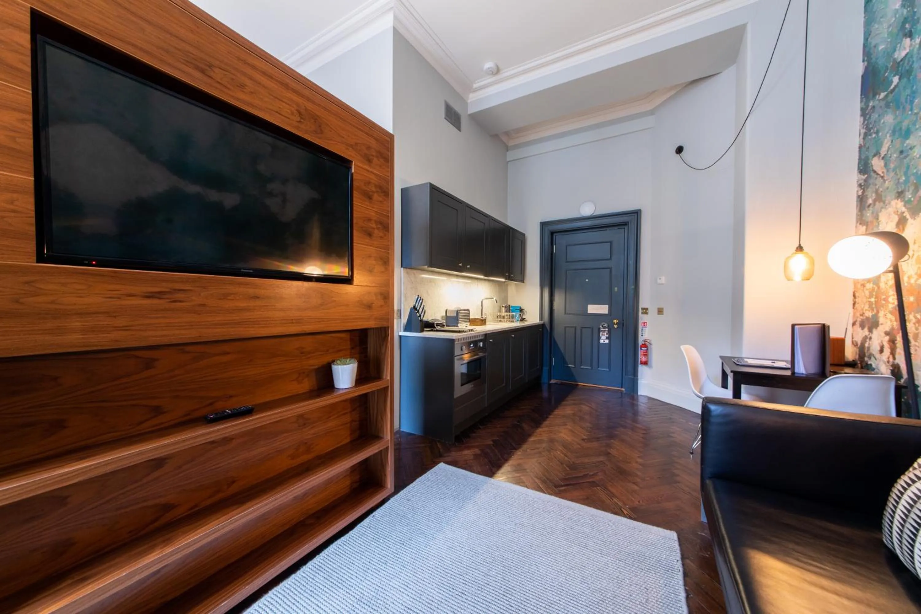 Kitchen or kitchenette, Bed in Linton Collection - 28 North Bridge