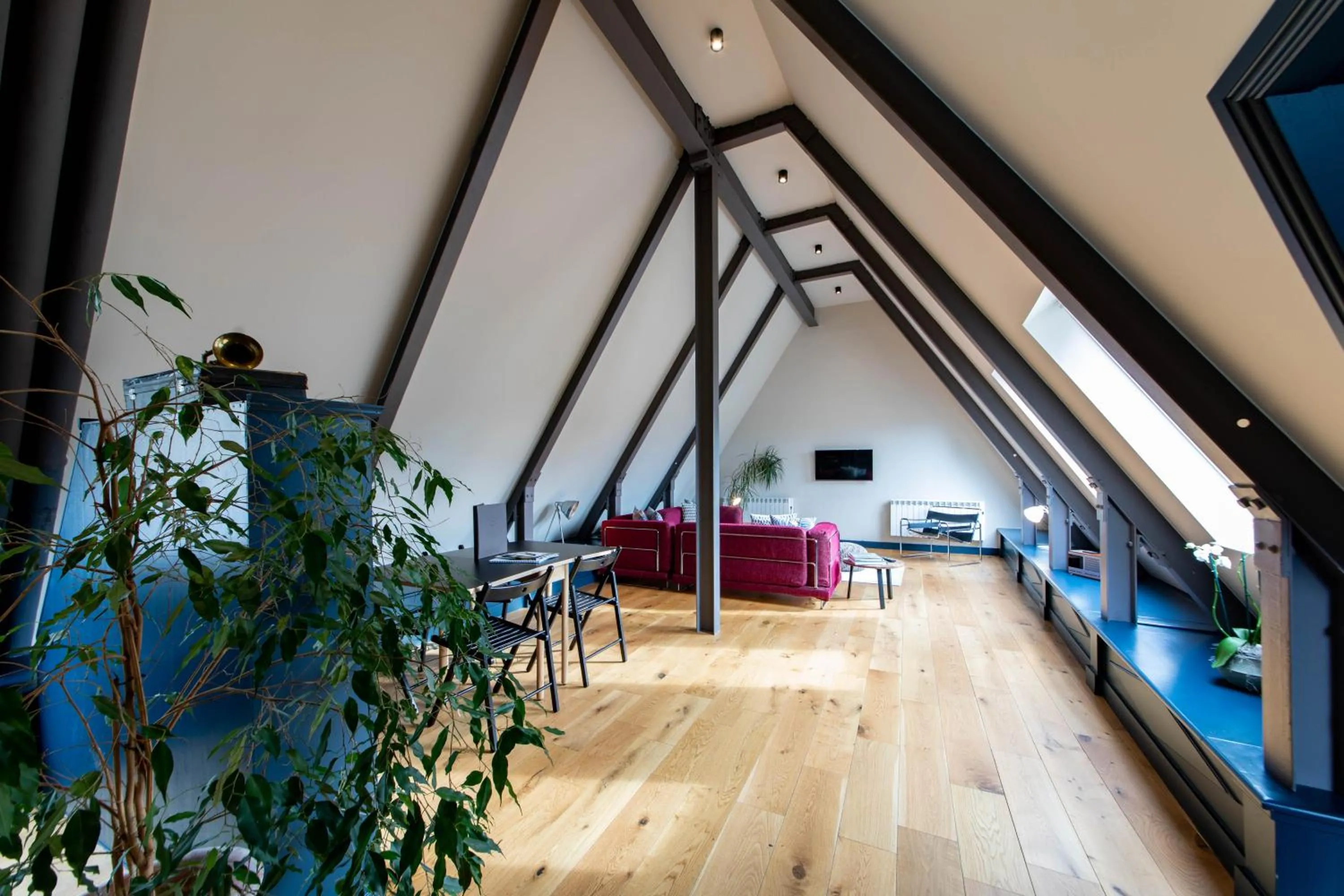 Living room, Bed in Linton Collection - 28 North Bridge