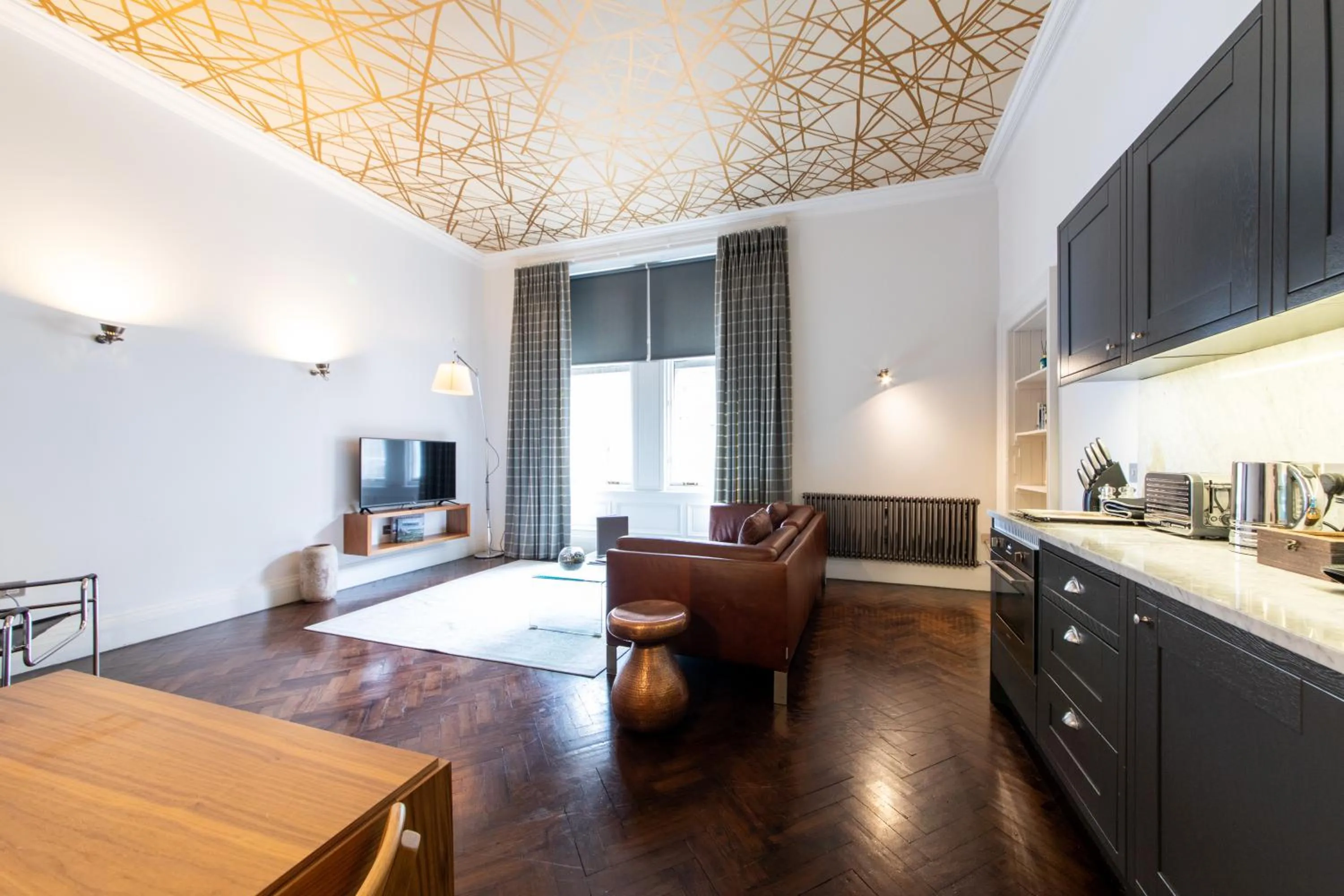 Kitchen or kitchenette, Bed in Linton Collection - 28 North Bridge