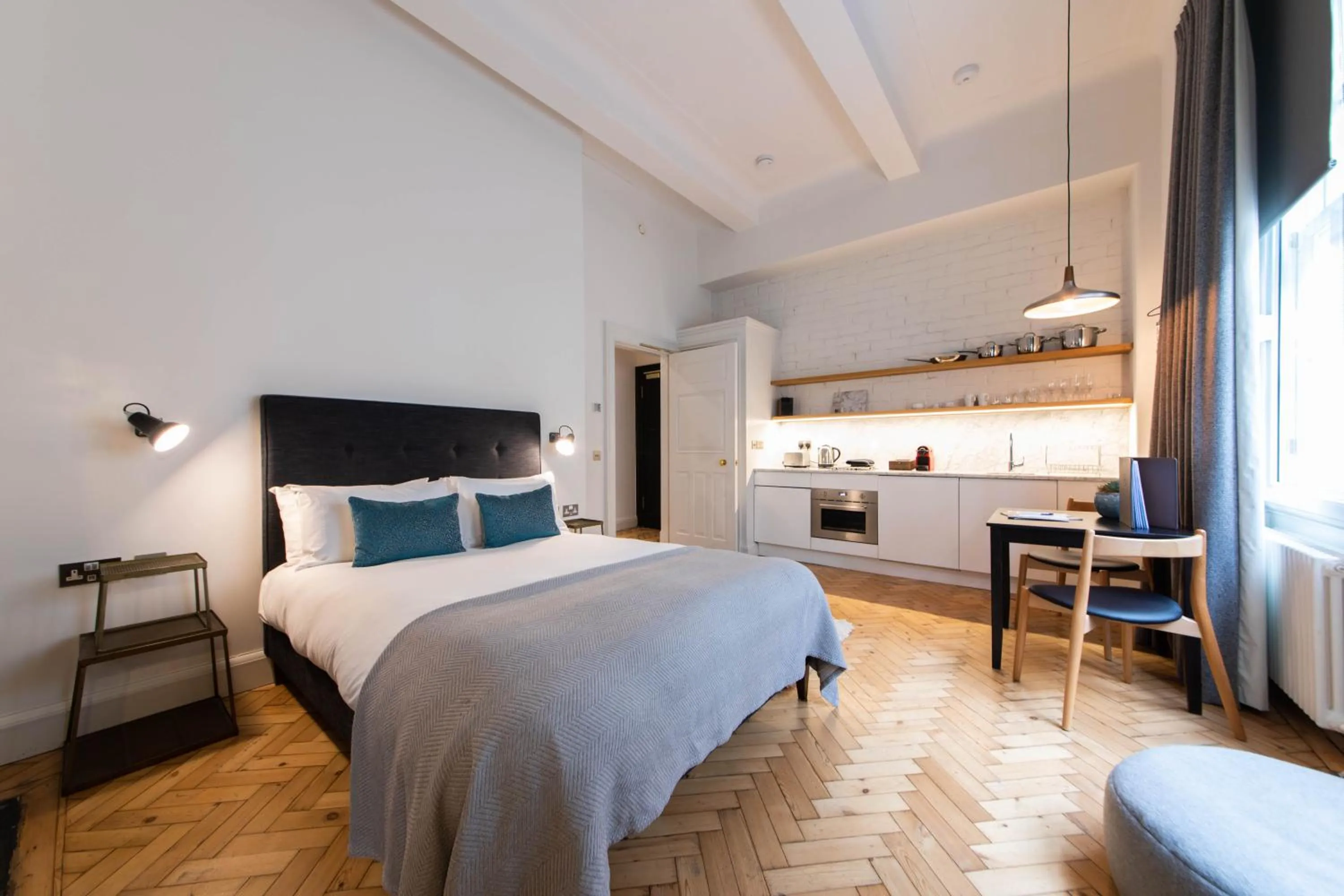 Kitchen or kitchenette, Bed in Linton Collection - 28 North Bridge