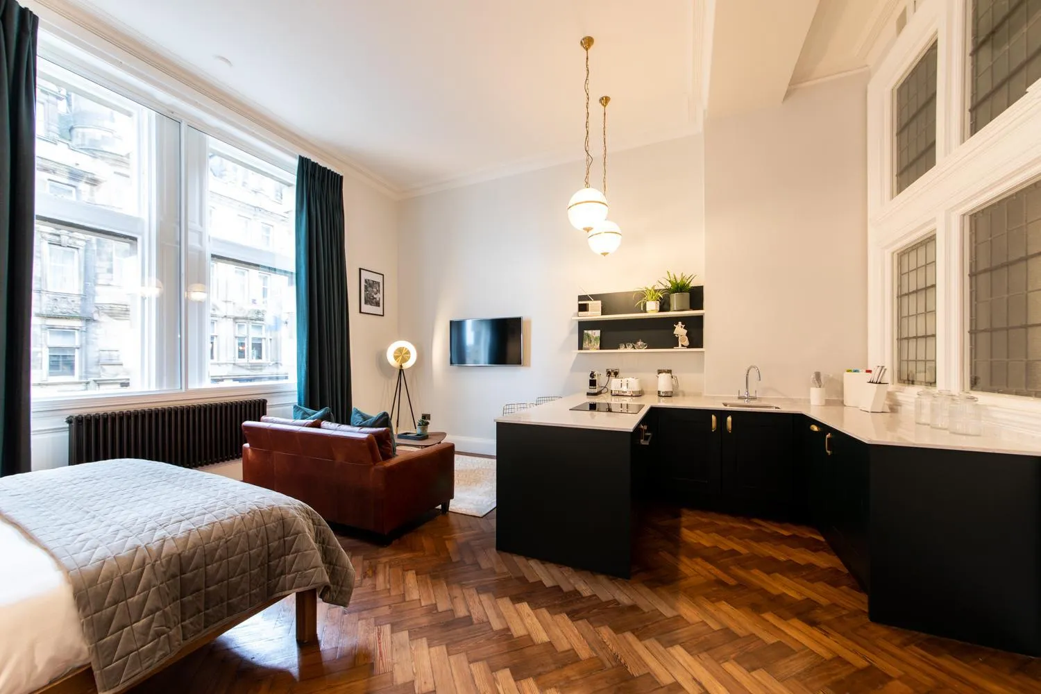 Photo of the whole room in Linton Collection - 28 North Bridge