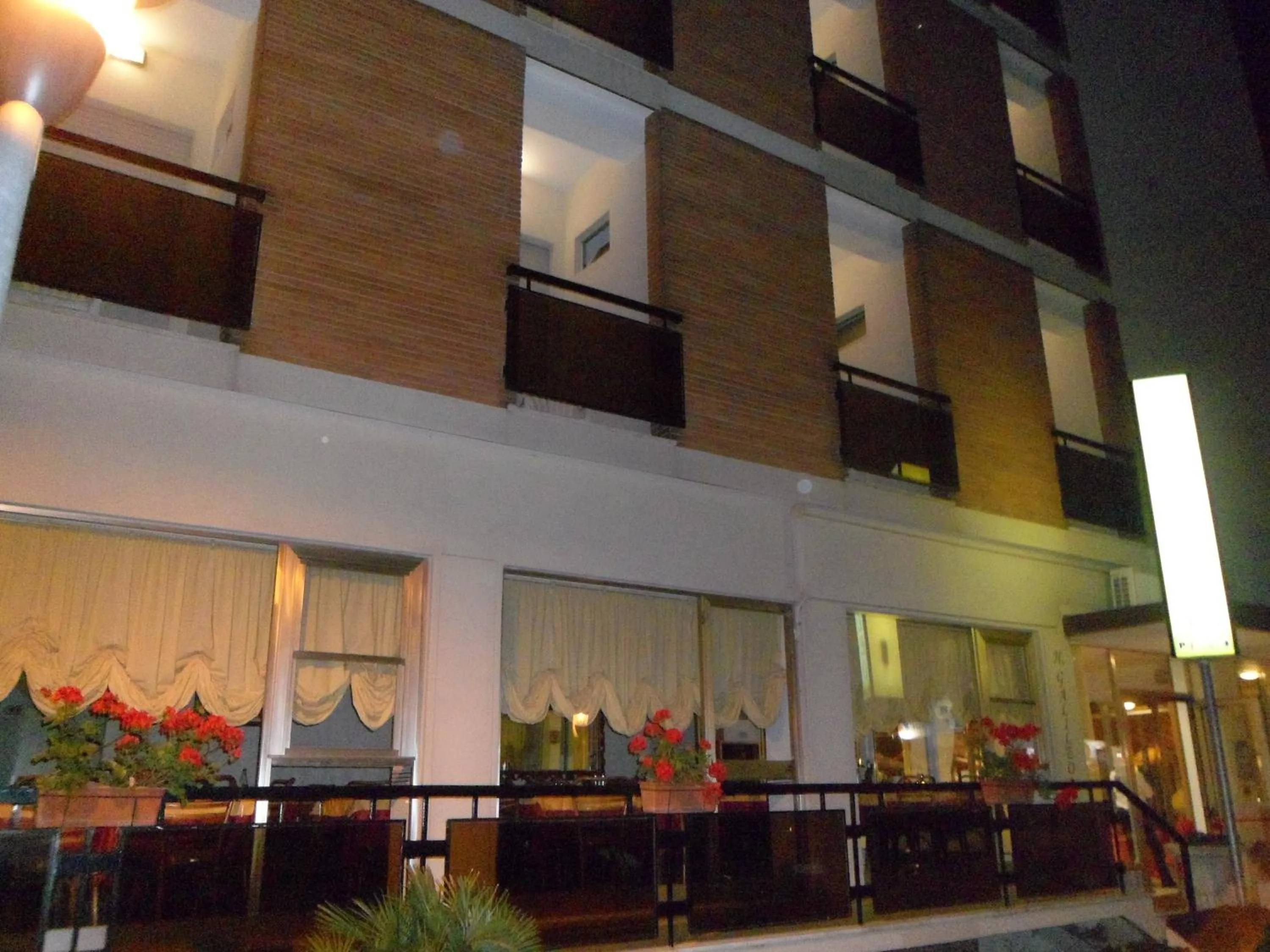 Facade/entrance in Hotel Galileo