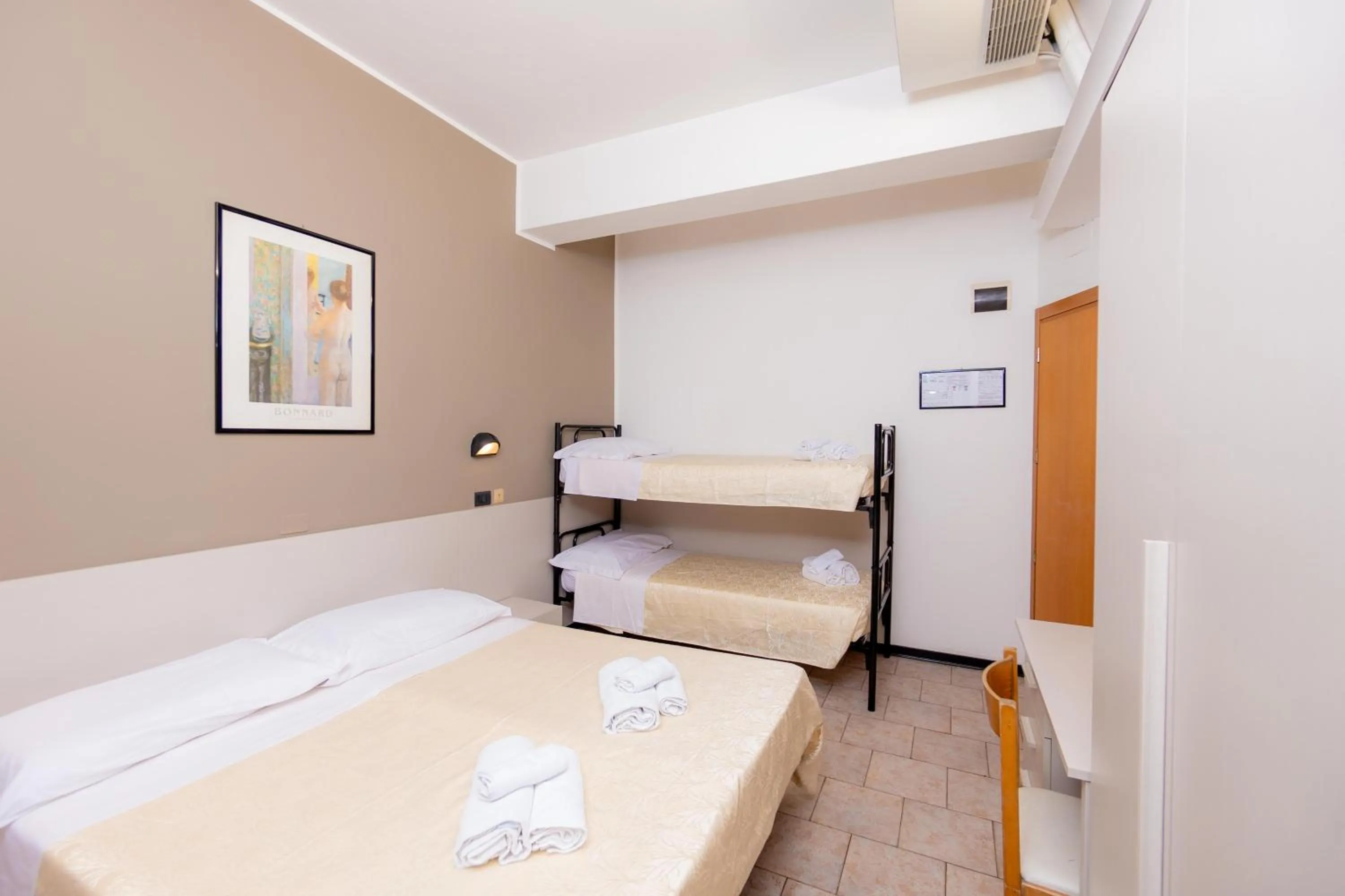 Bed in Hotel Galileo