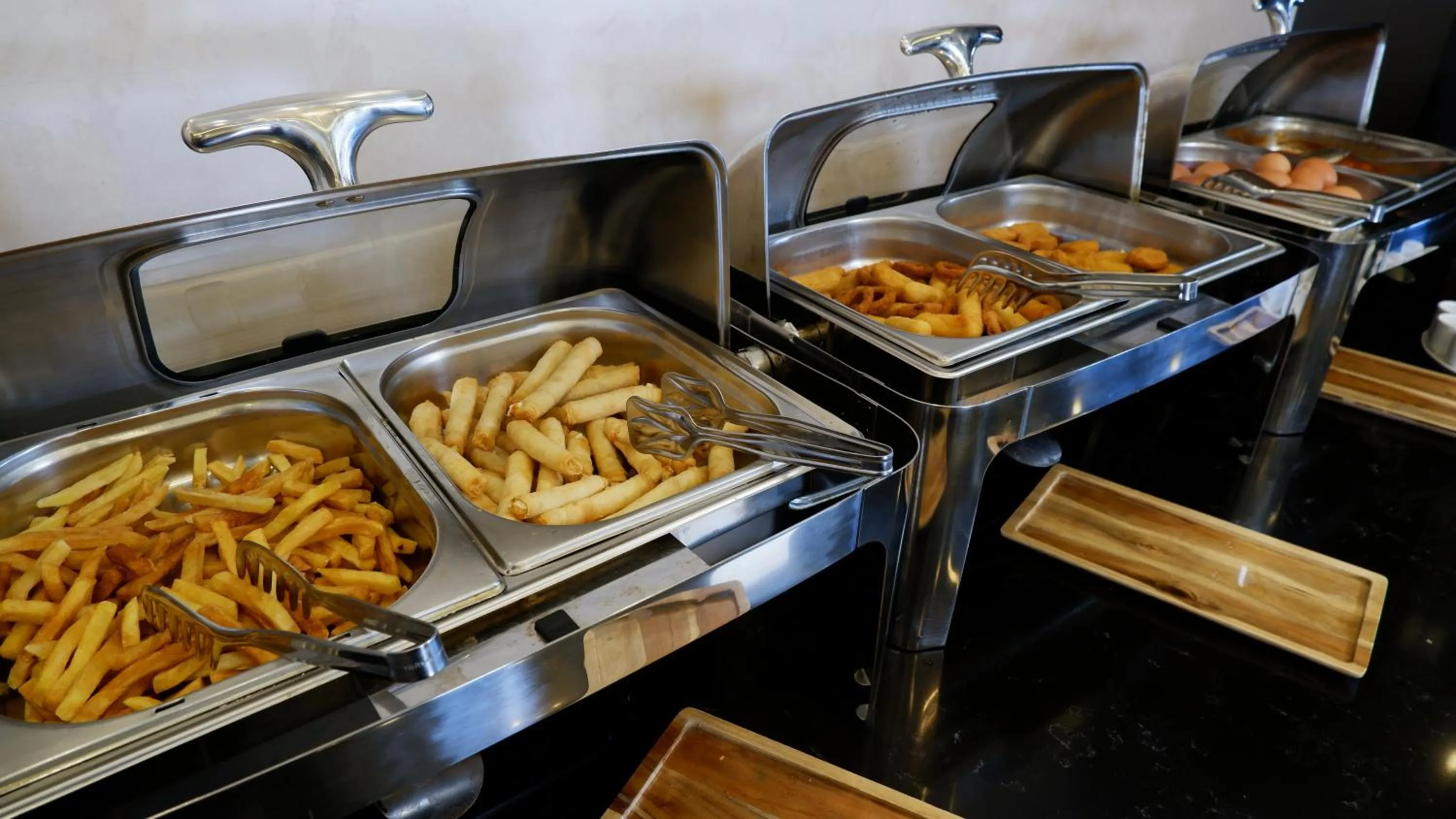 Food and drinks in Amisos Hotel