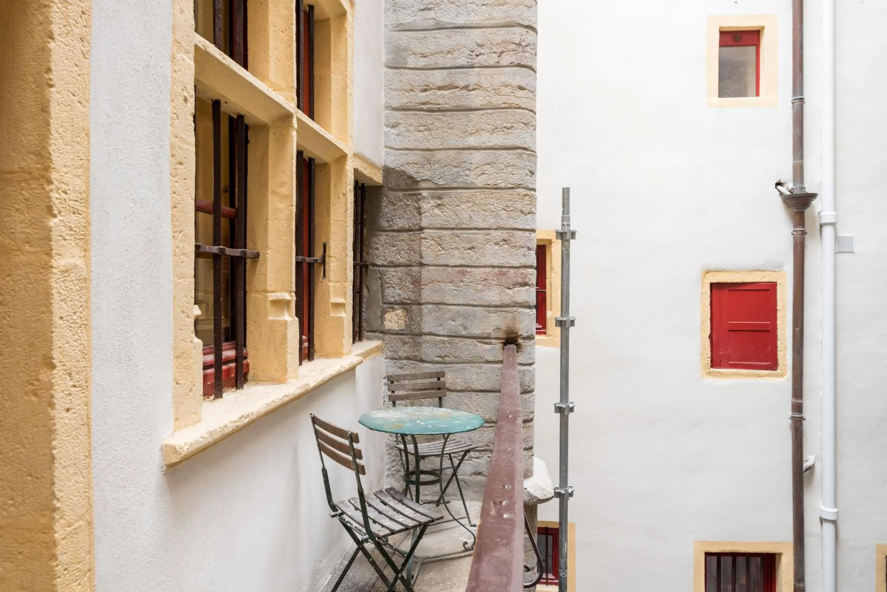 Balcony/Terrace in Honorê - Suite Romain Rolland