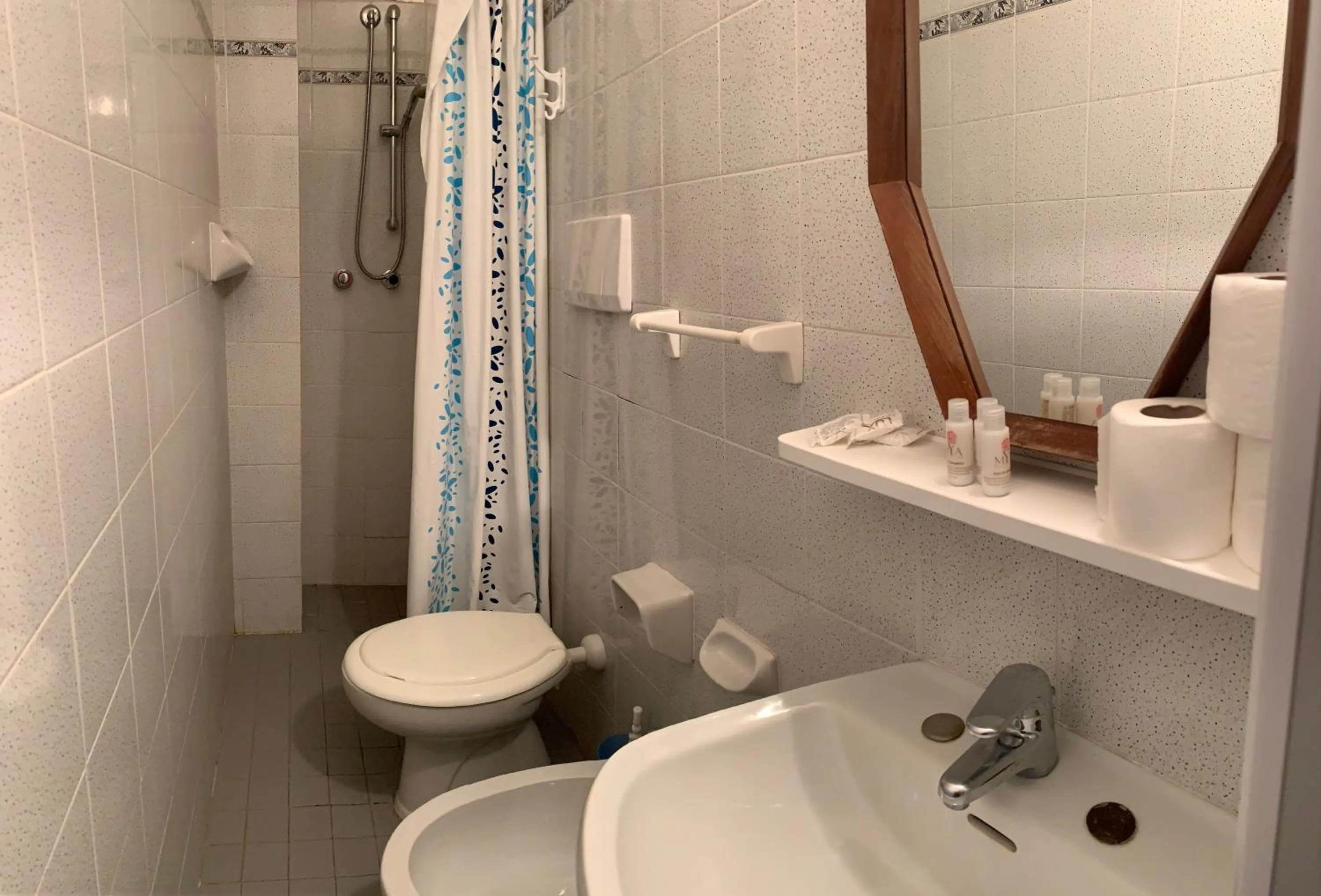 Bathroom in Hotel Marylise