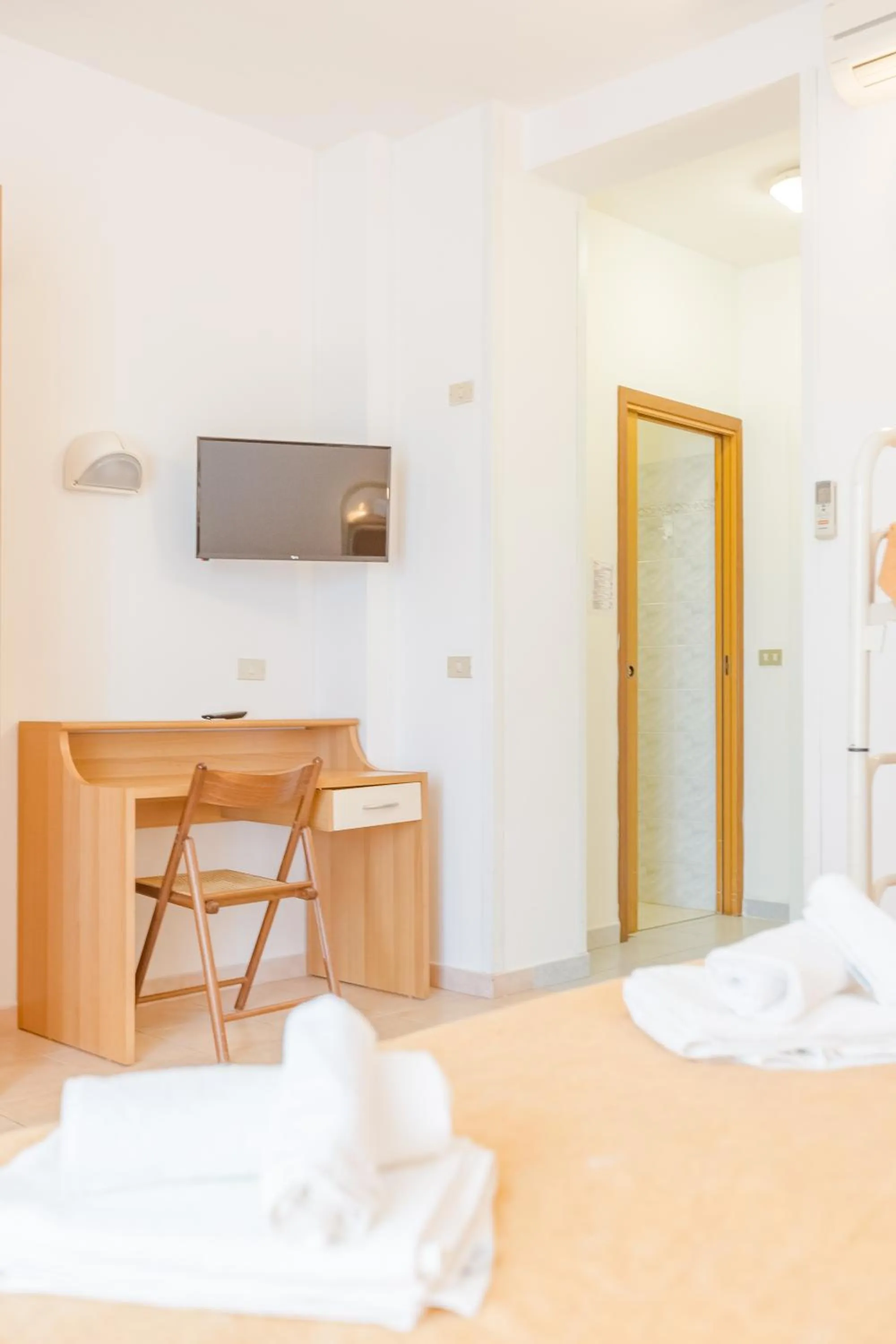 TV and multimedia, Bed in Hotel Marylise