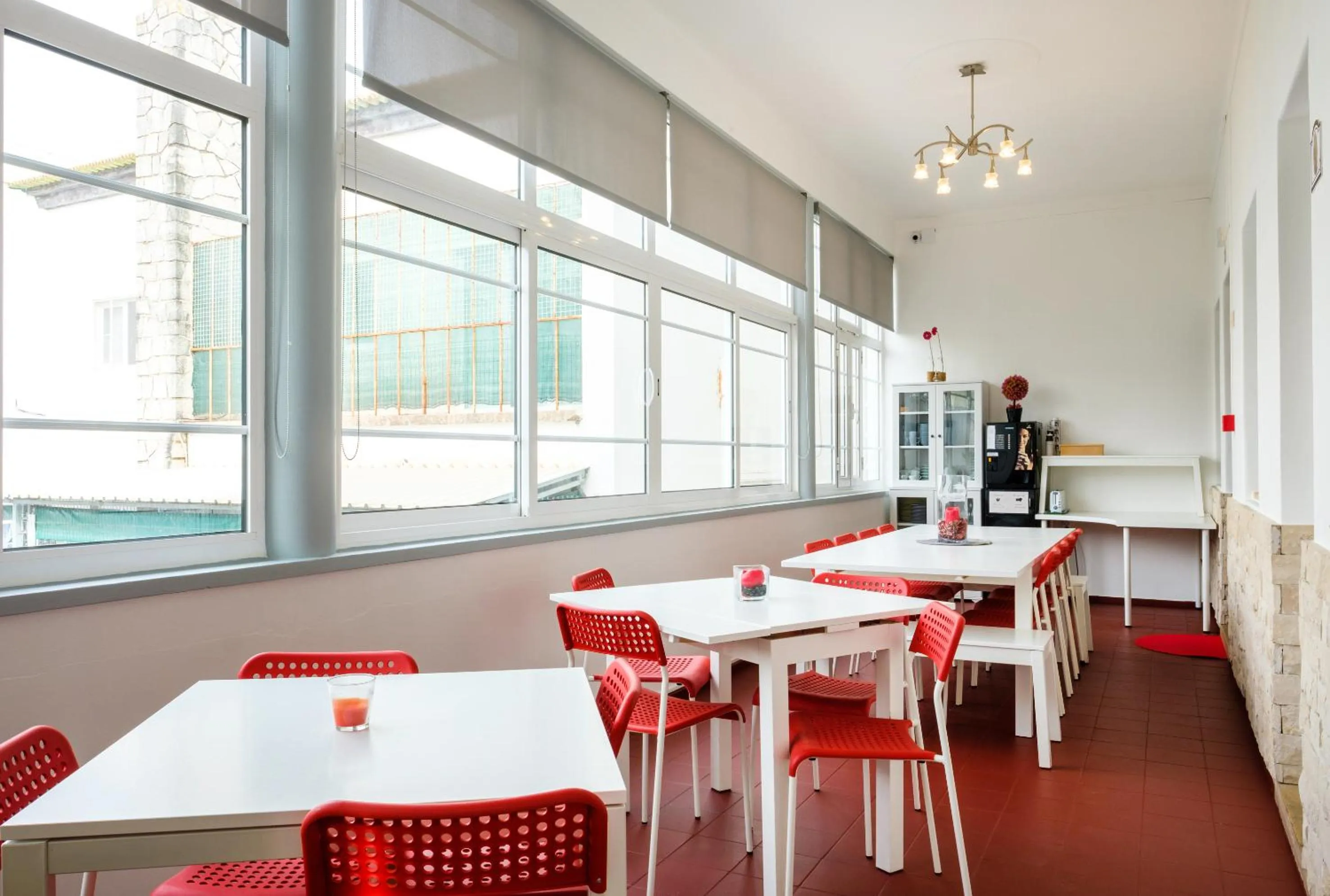 Lounge or bar in Loulé Coreto Hostel