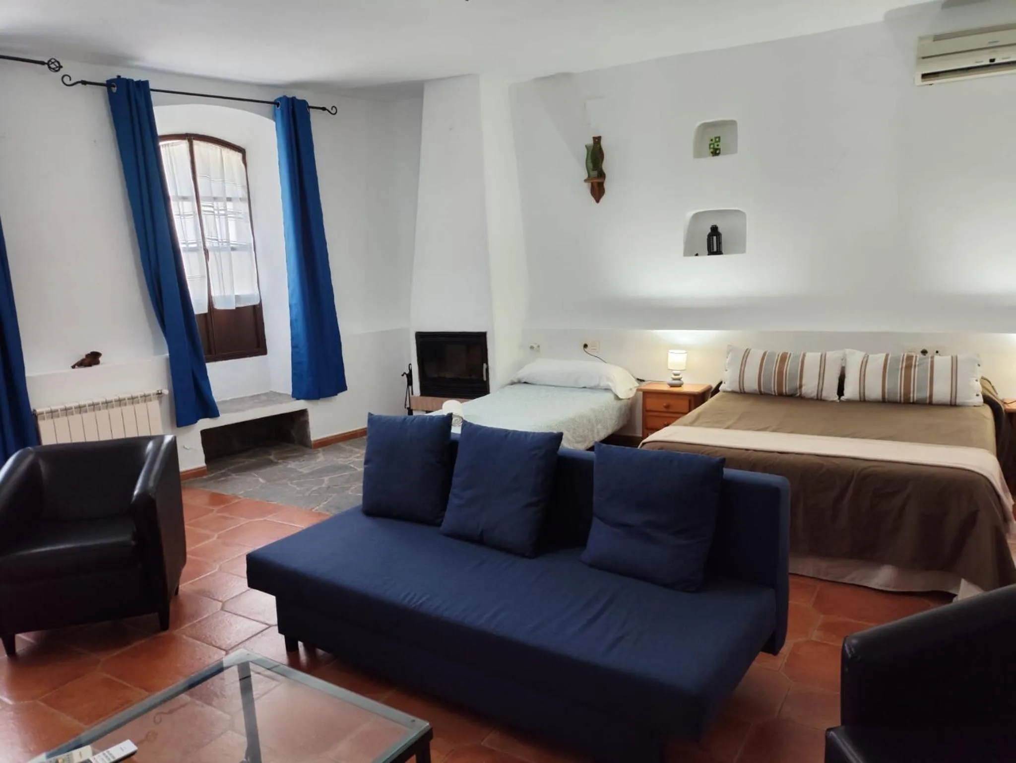 Bed in Hotel Rural La Posada de las Cigüeñas