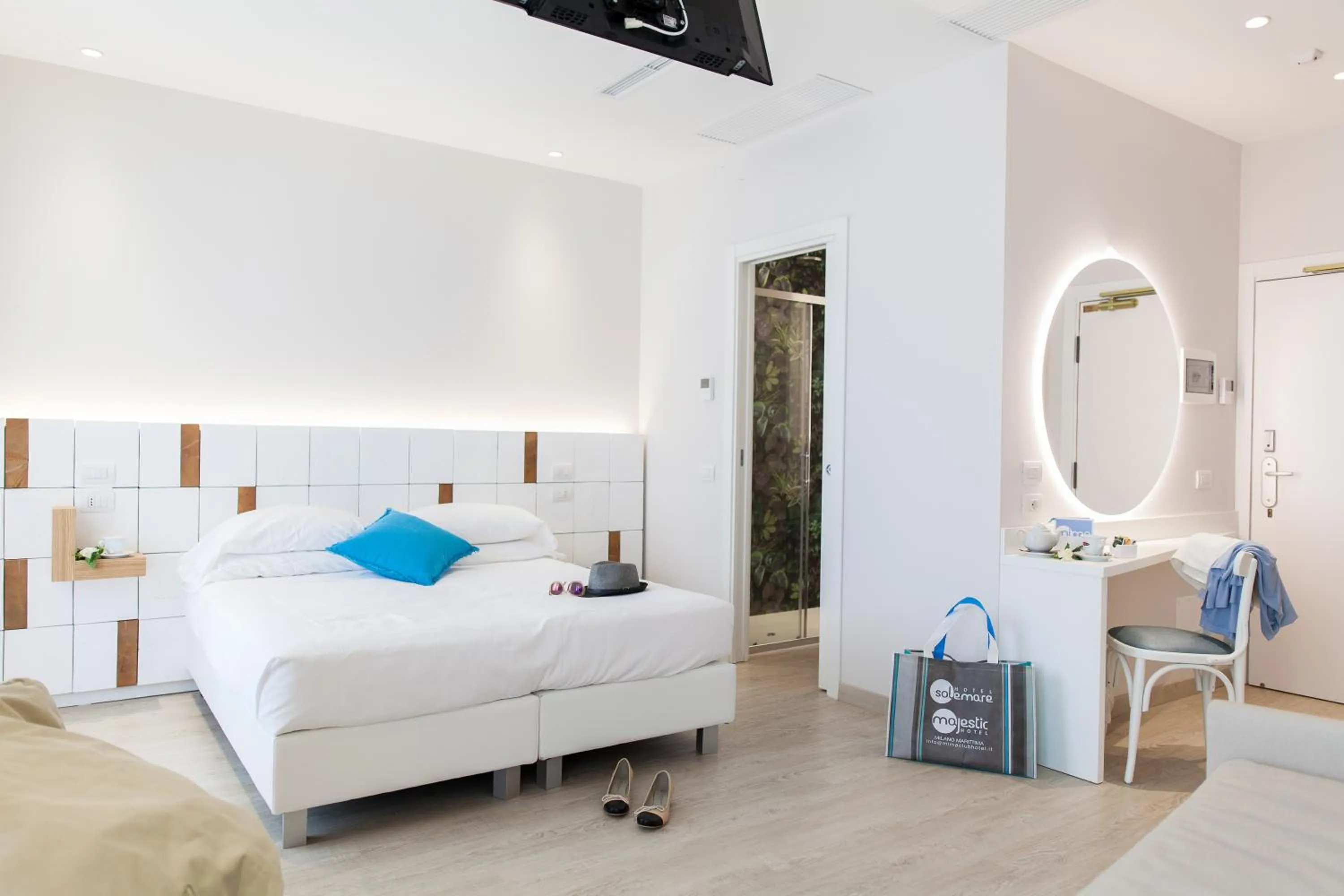 Photo of the whole room, Bed in Hotel Solemare