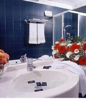 Bathroom in Hotel Italia