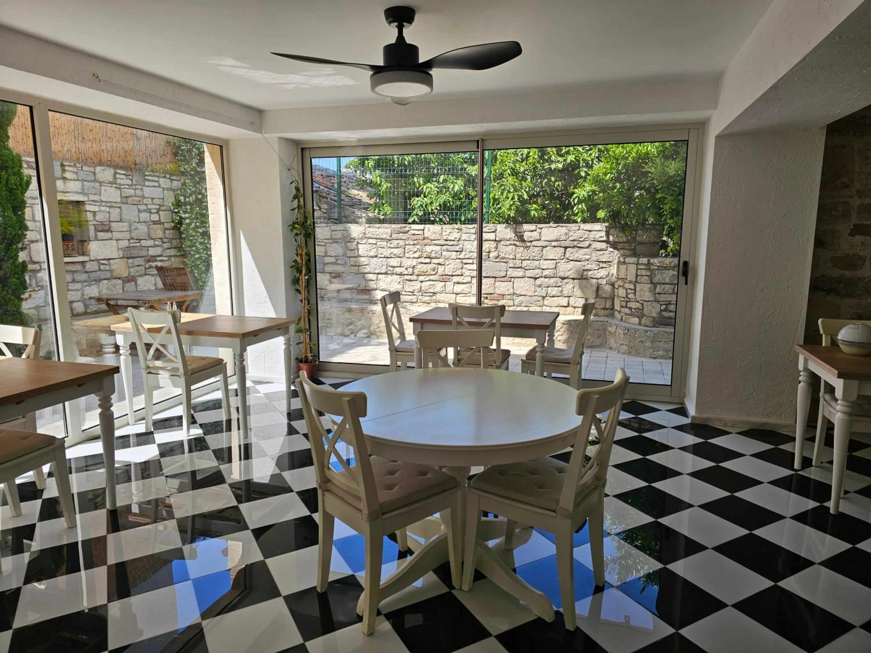 Dining area in Kuğu Urla