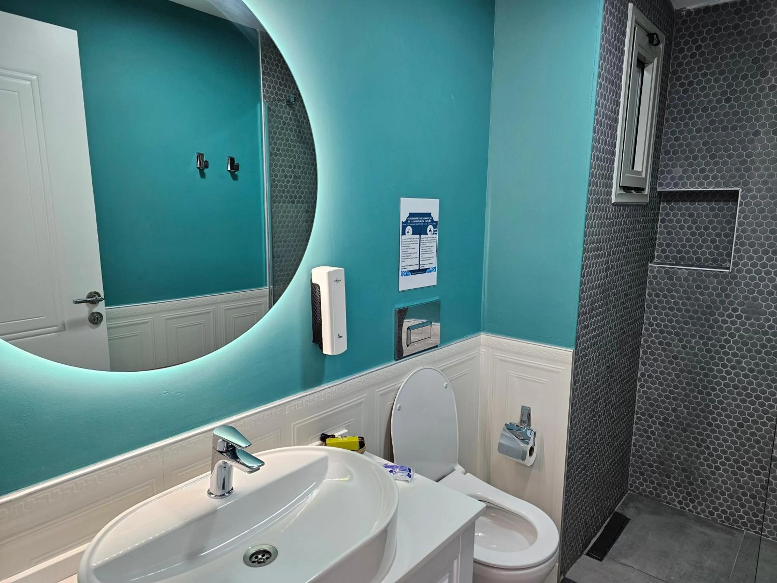 Shower in Kuğu Urla