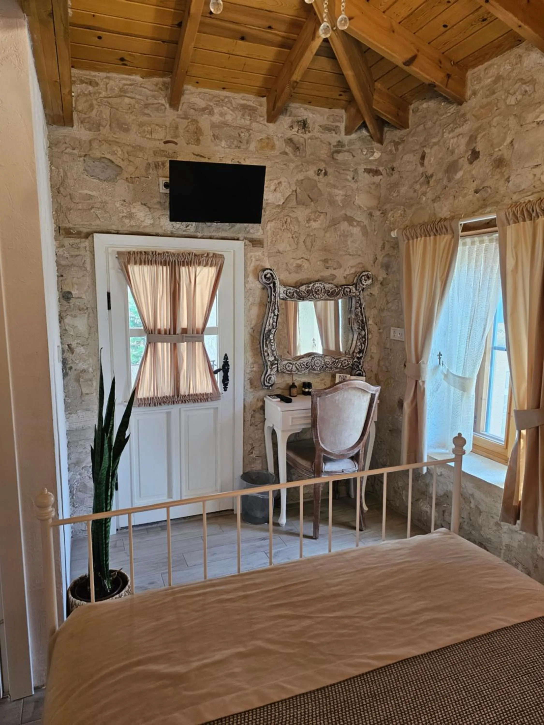 TV and multimedia, Bed in Kuğu Urla