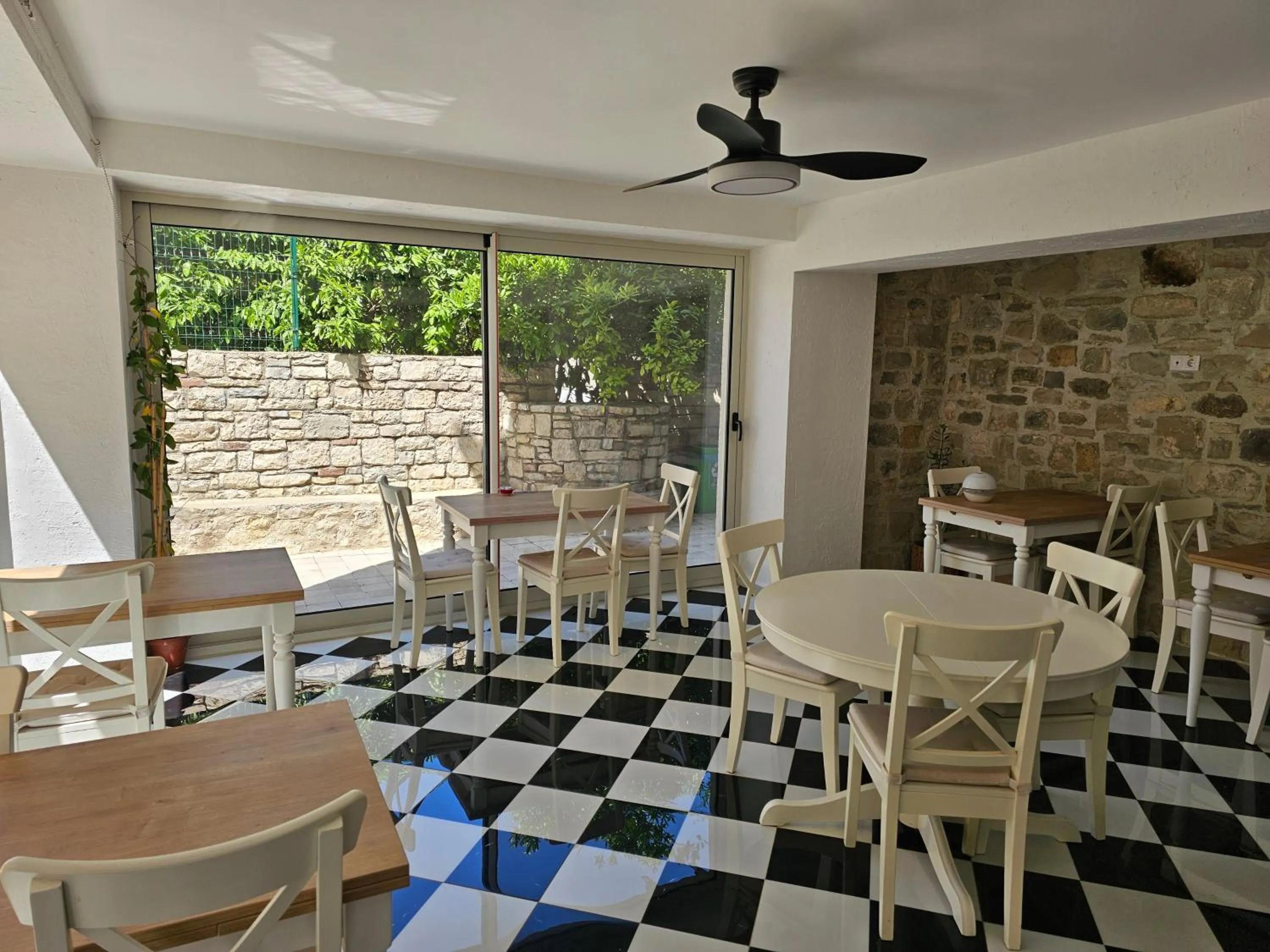 Dining area in Kuğu Urla