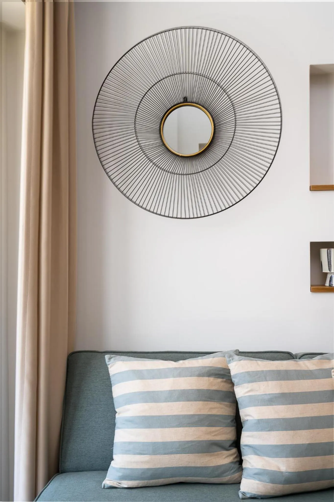 Seating area in Funtuki Seaside Apartments