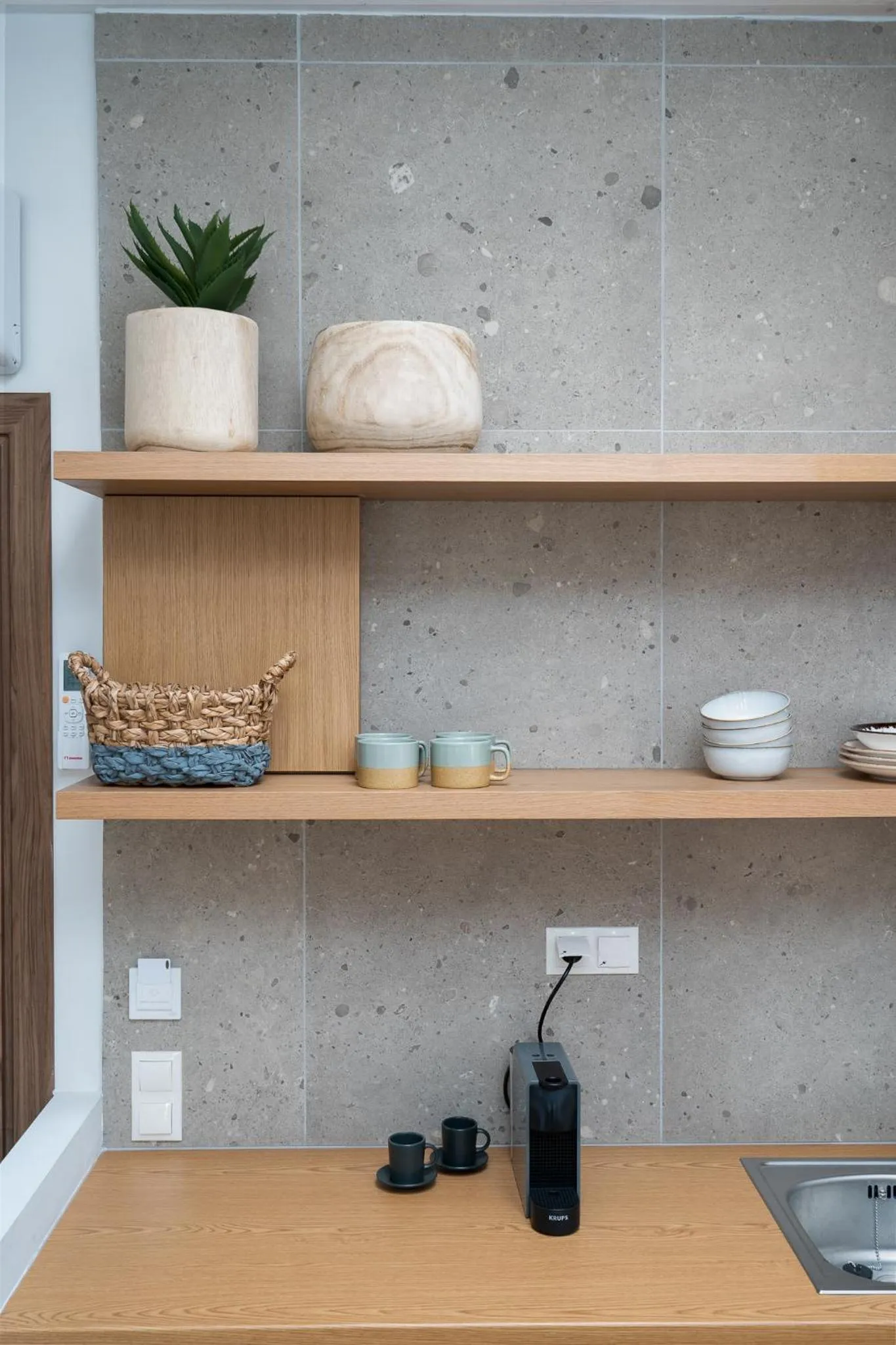 Coffee/tea facilities in Funtuki Seaside Apartments