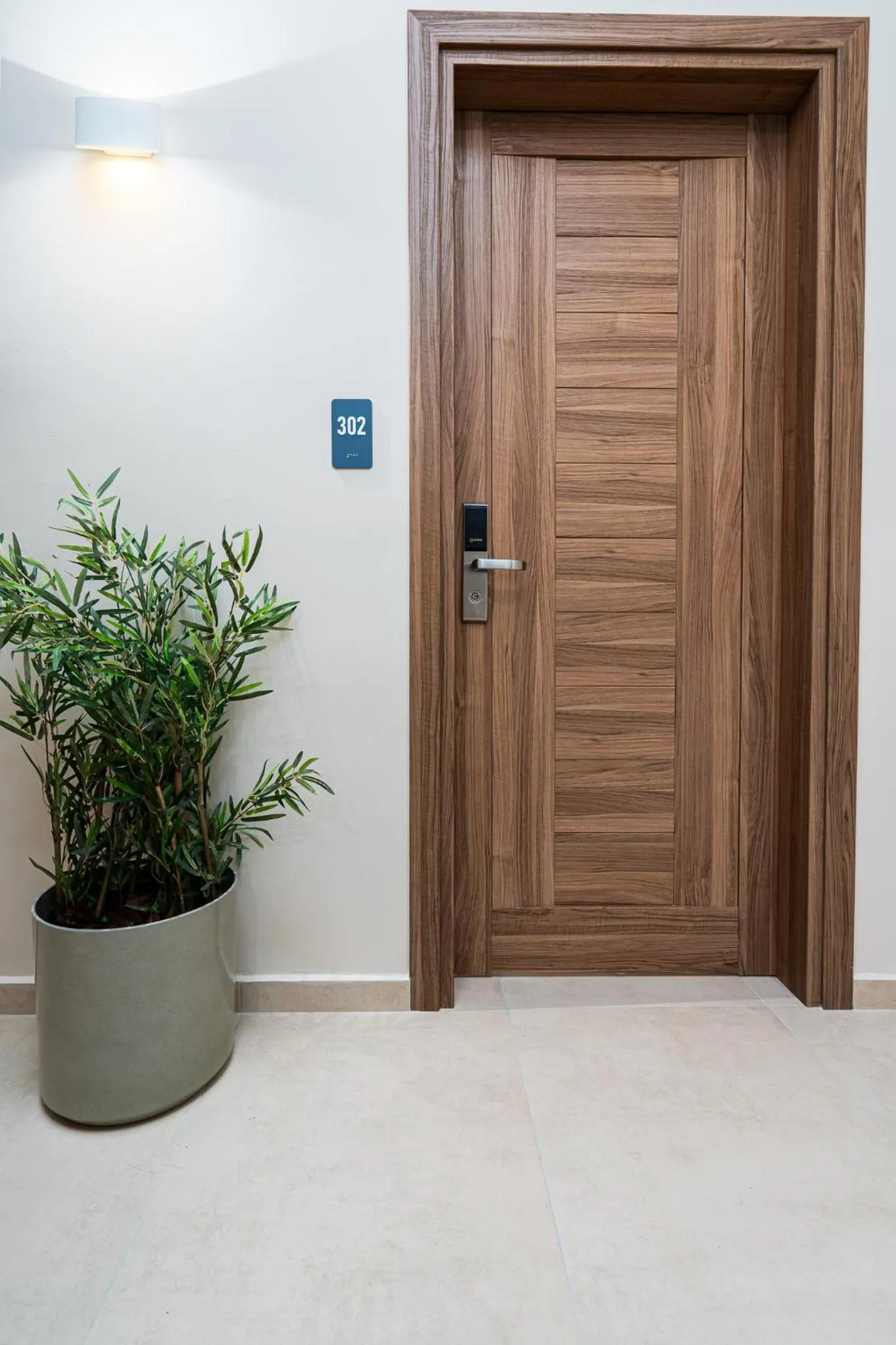 Decorative detail in Funtuki Seaside Apartments