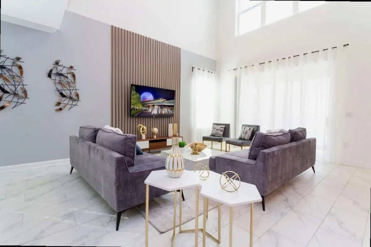 Stunning Family Friendly 5 Bd w/ Pool Close to Disney @ Storey Lake 4242