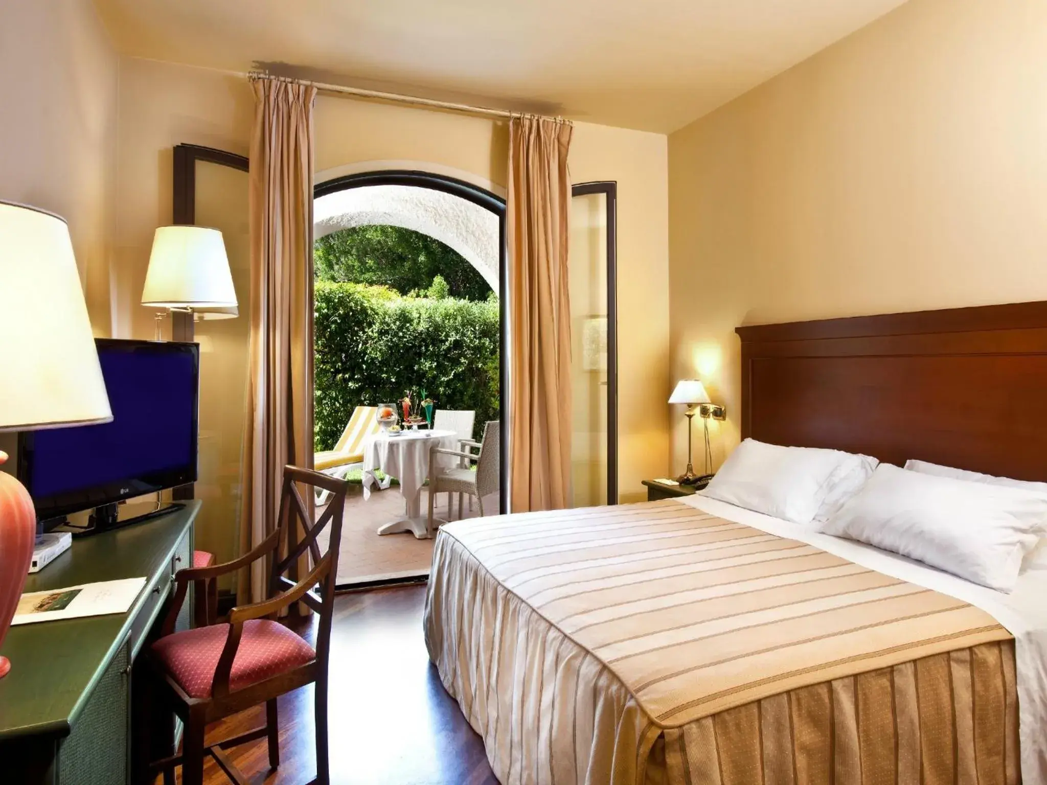 Standard Double or Twin Room in Grand Hotel Baia Verde Standard Double or Twin Room in Grand Hotel Baia Verde