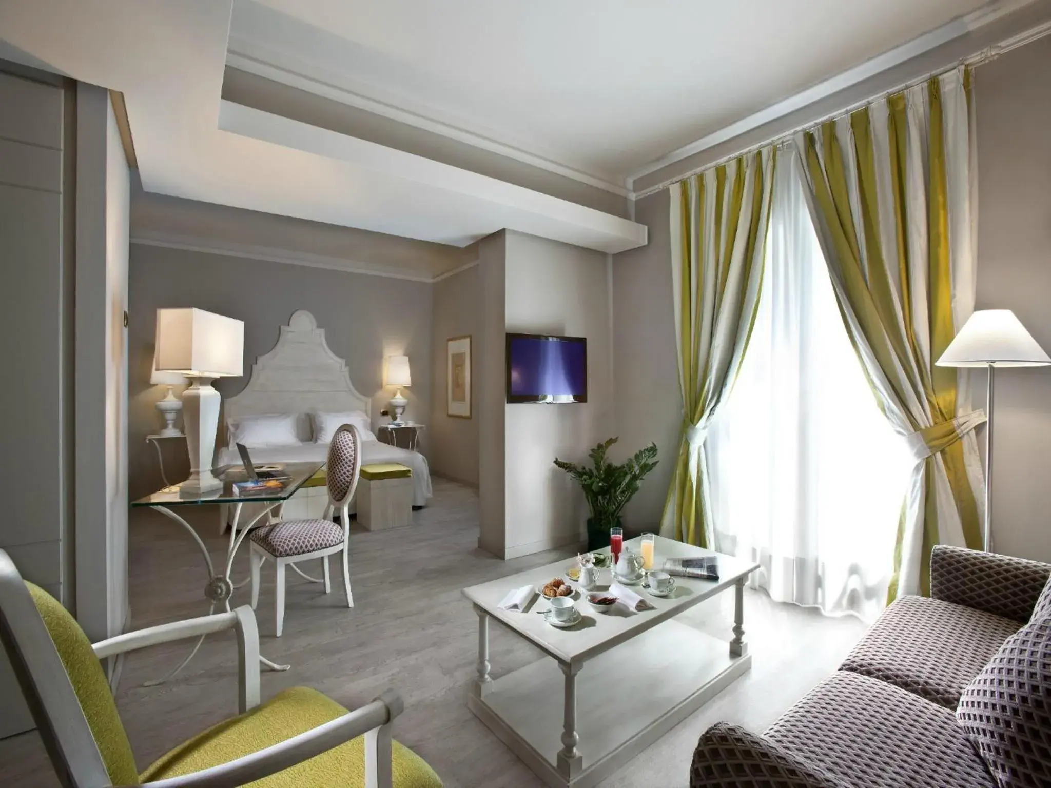 Junior Suite in Grand Hotel Baia Verde Junior Suite in Grand Hotel Baia Verde