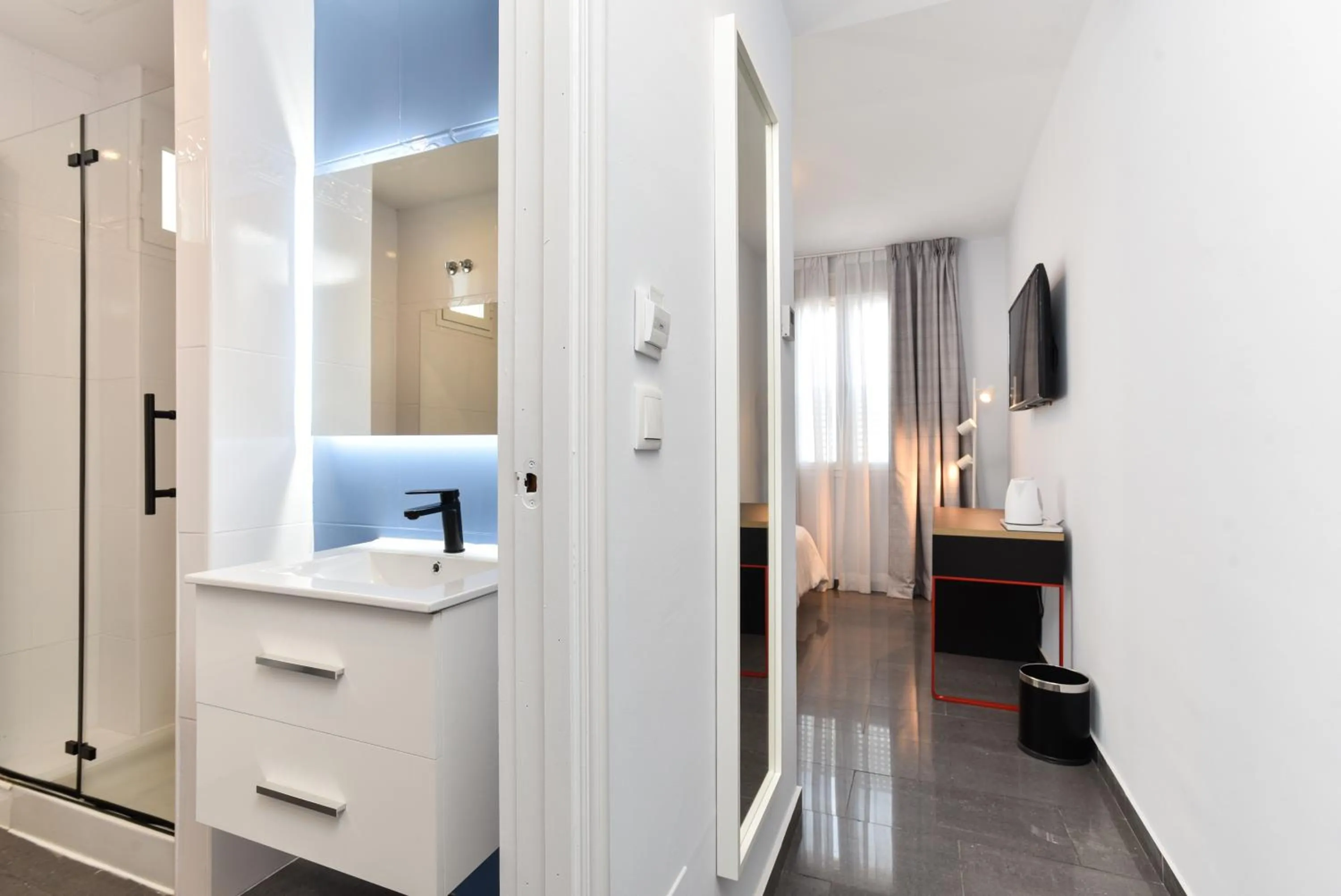 Bathroom in Hotel Kuve Marbella