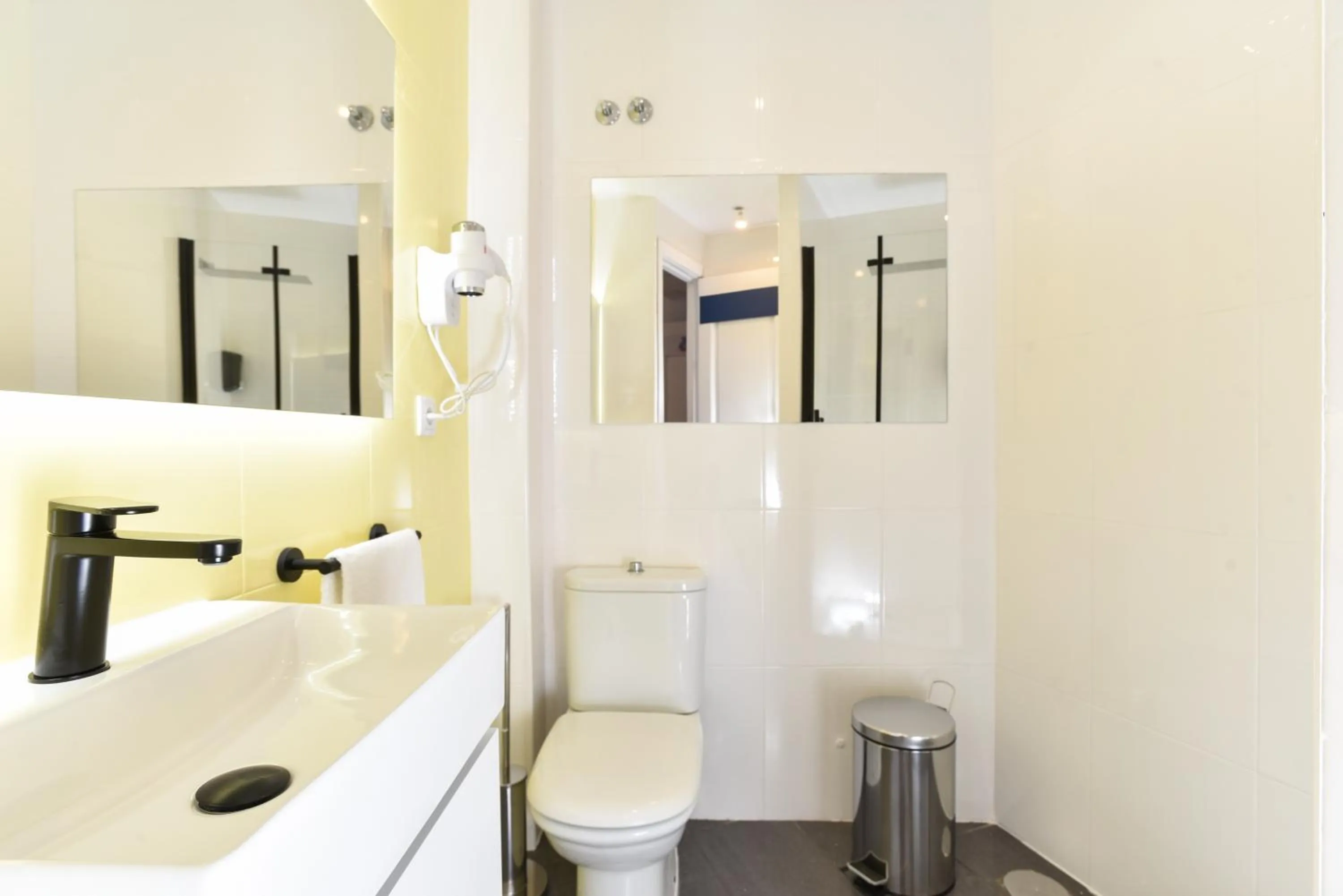 Bathroom in Hotel Kuve Marbella