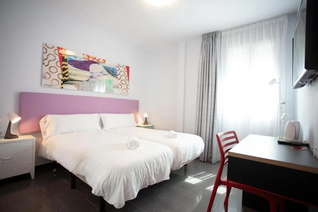 Bedroom, Bed in Hotel Kuve Marbella