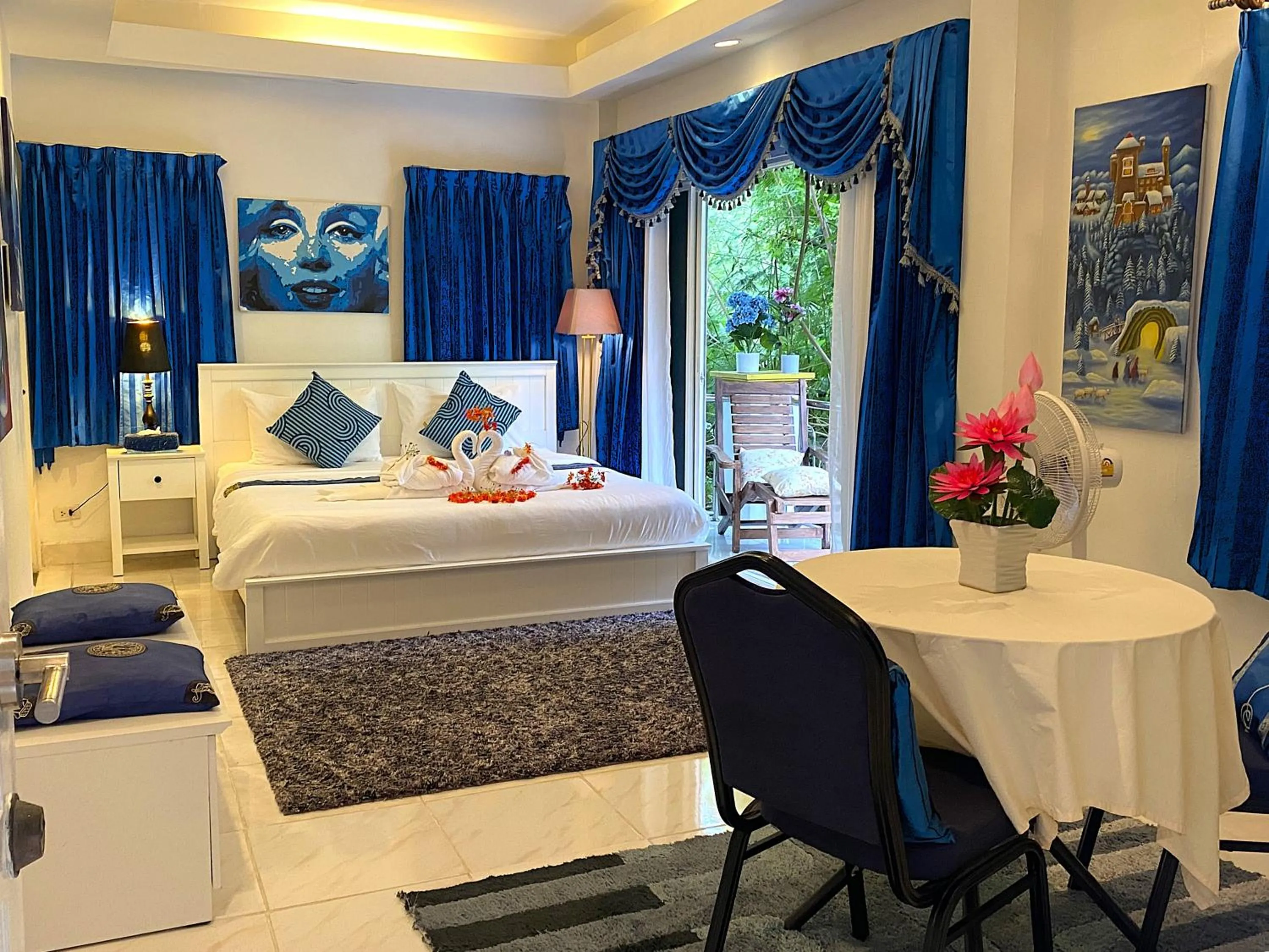 Photo of the whole room, Bed in OASIS VILLA Karon Beach