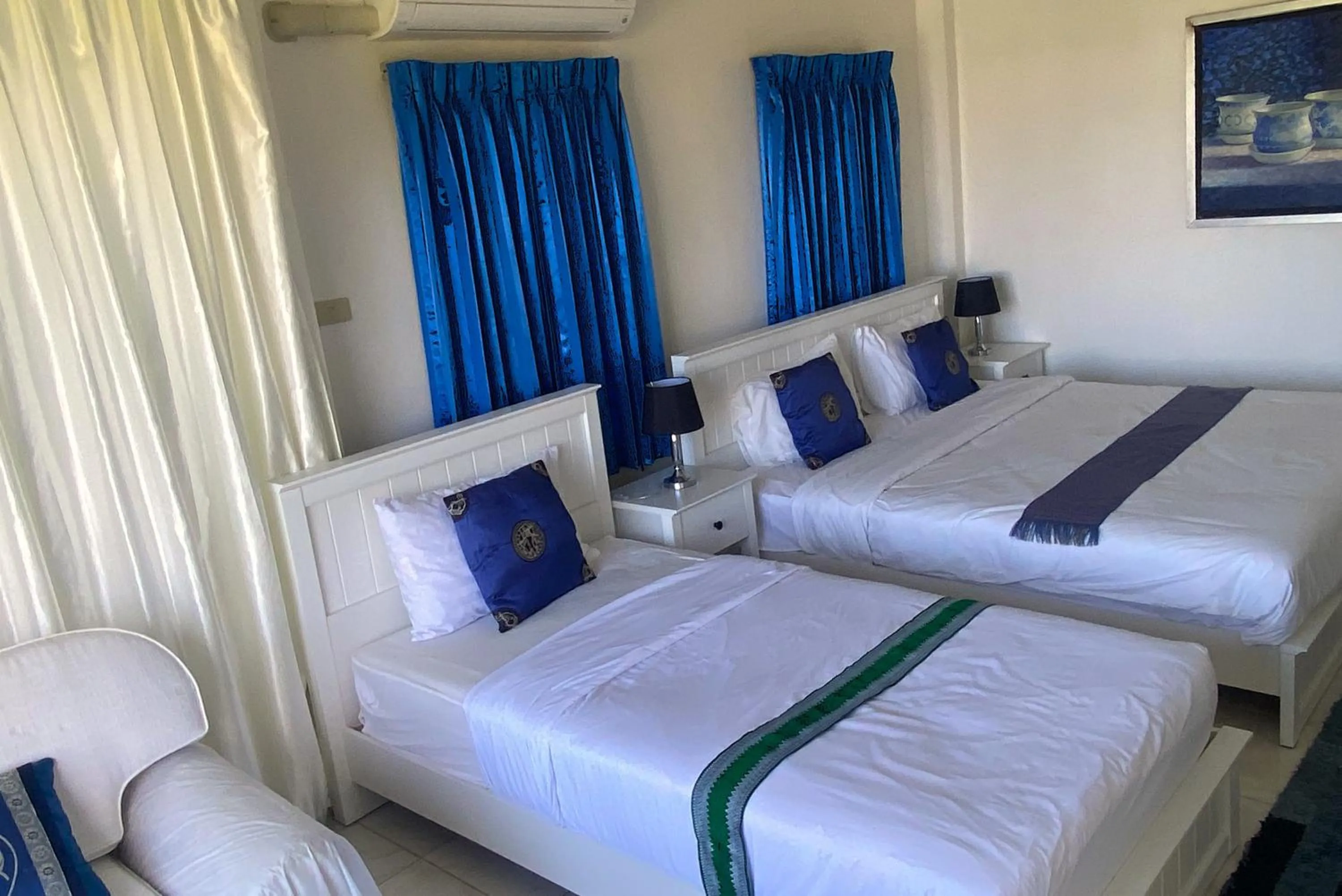 Bed in OASIS VILLA Karon Beach