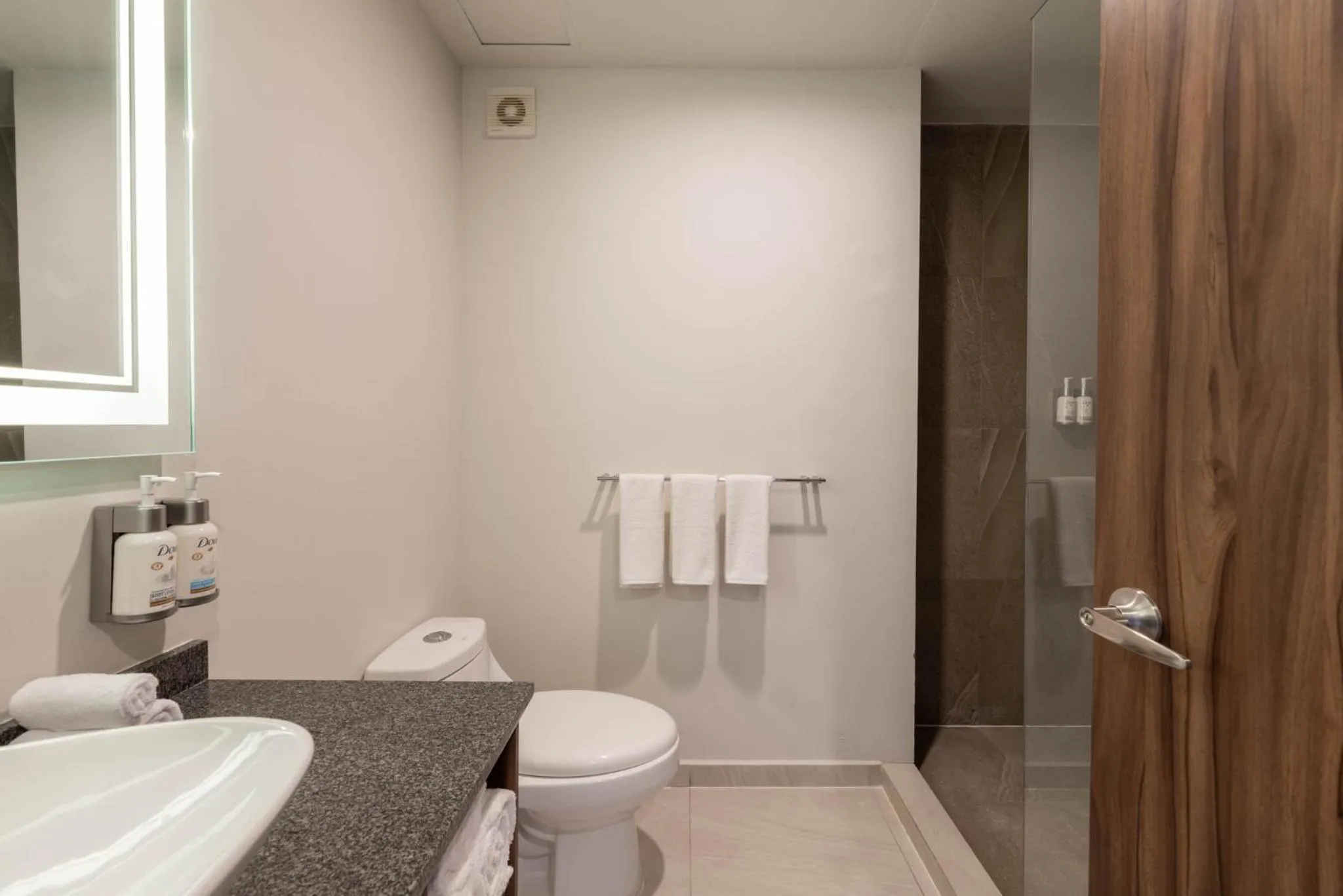 Photo of the whole room in Holiday Inn Tulum by IHG