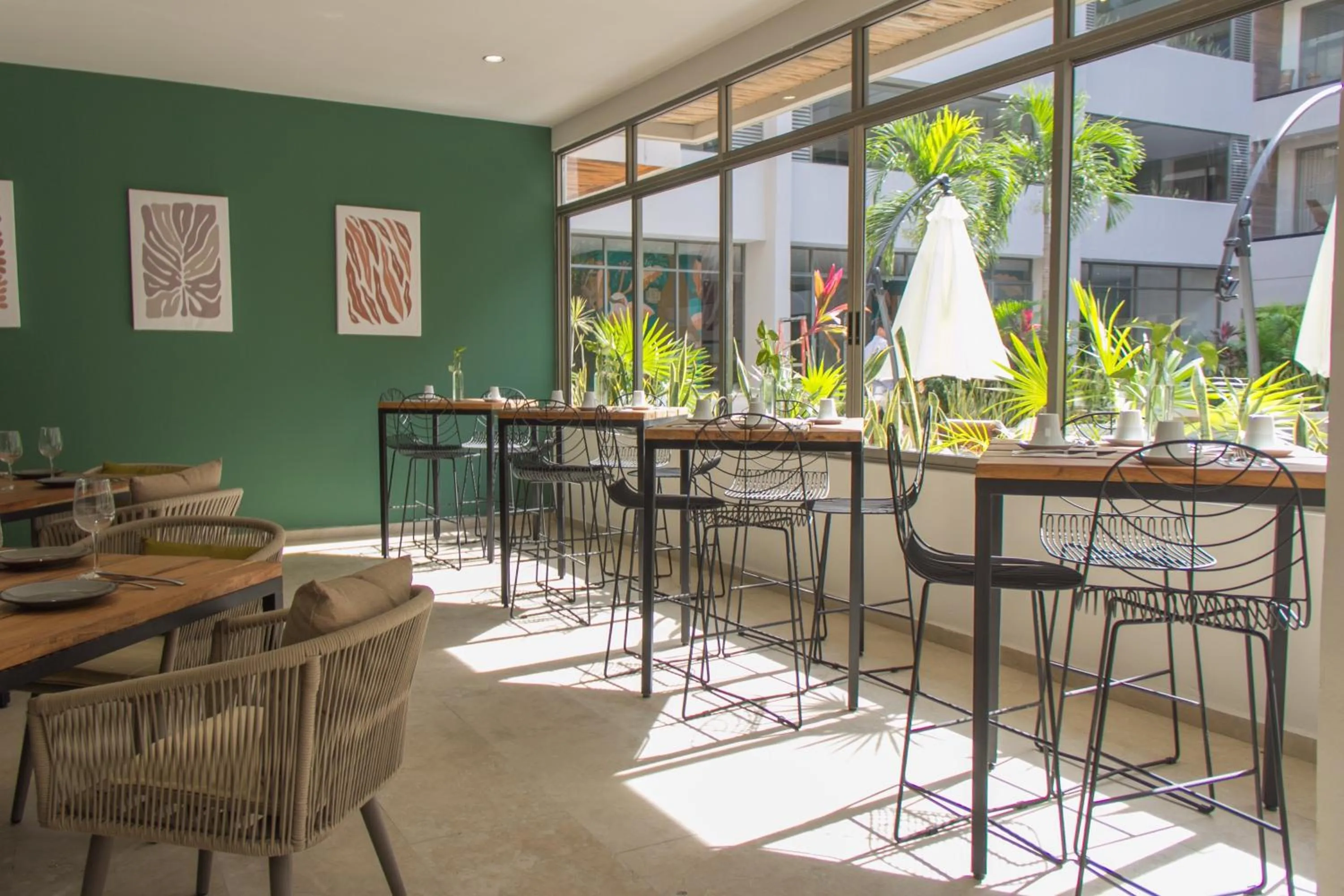 Restaurant/places to eat in Holiday Inn Tulum by IHG