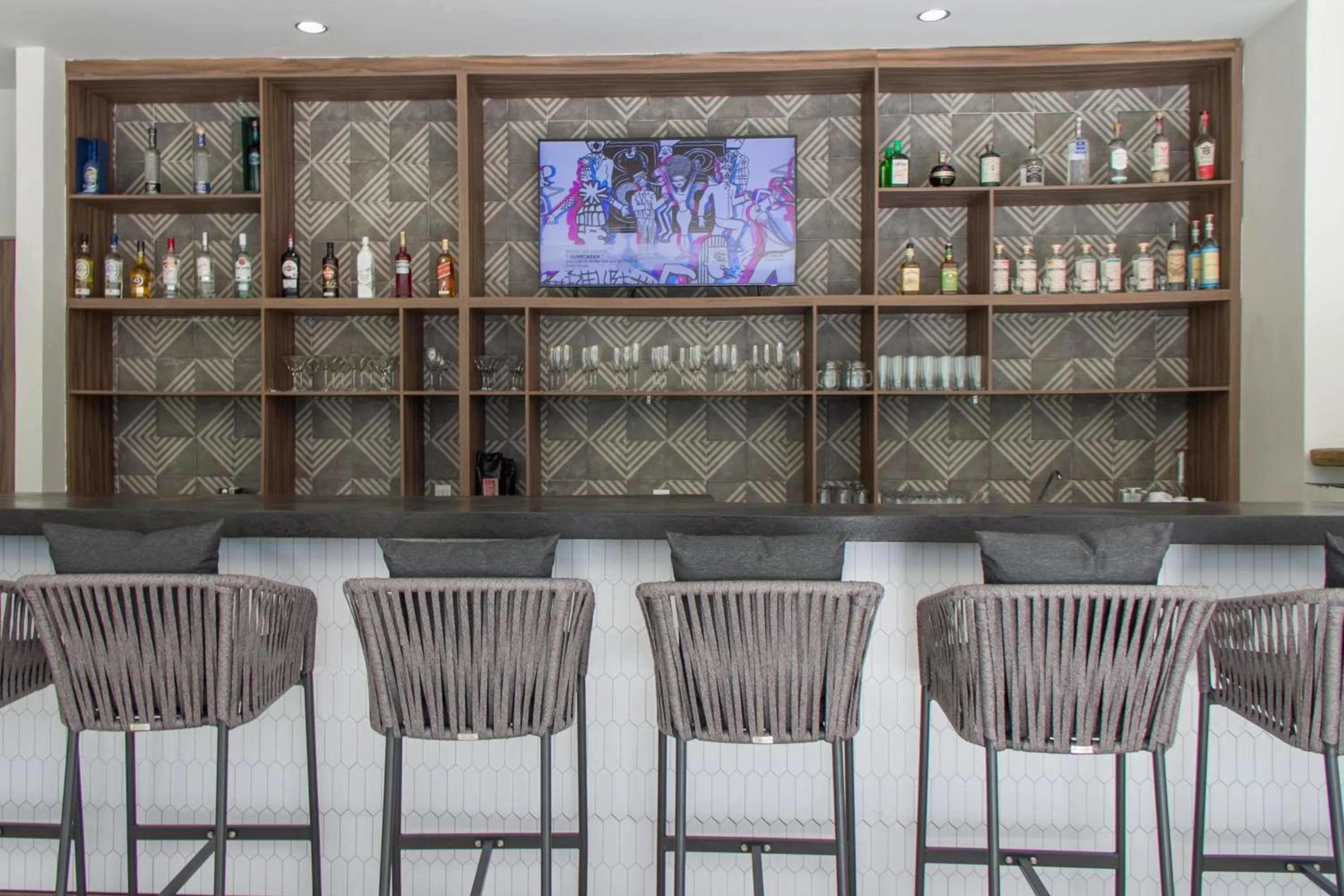 Lounge or bar in Holiday Inn Tulum by IHG