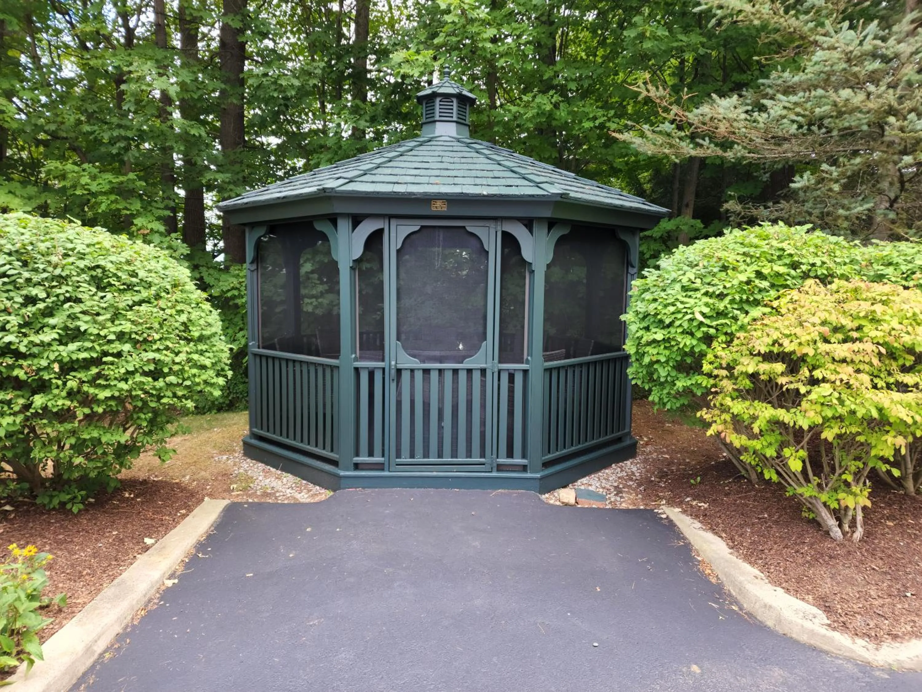 Patio in The George NY