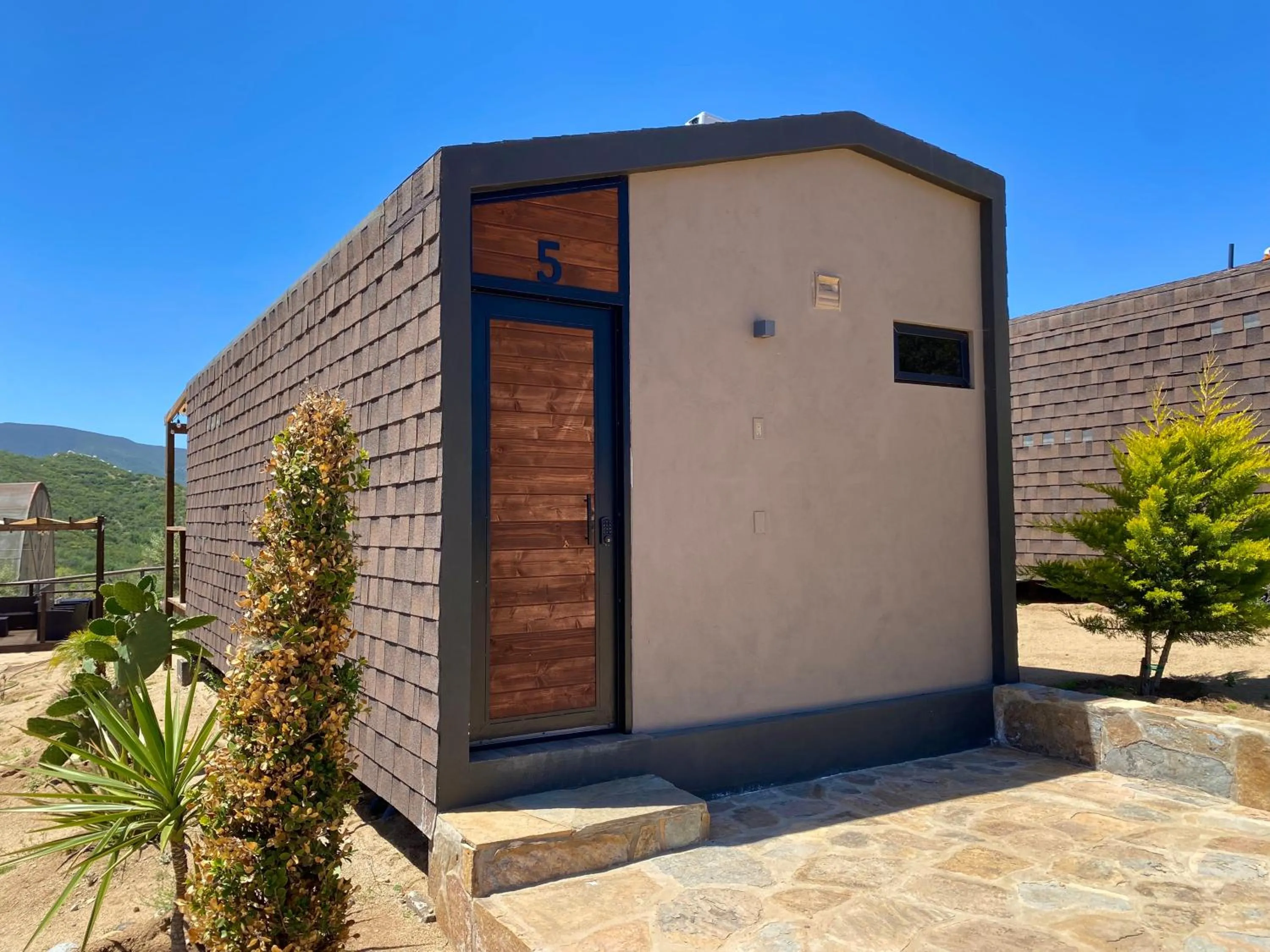 Property building in Coquenas del Valle