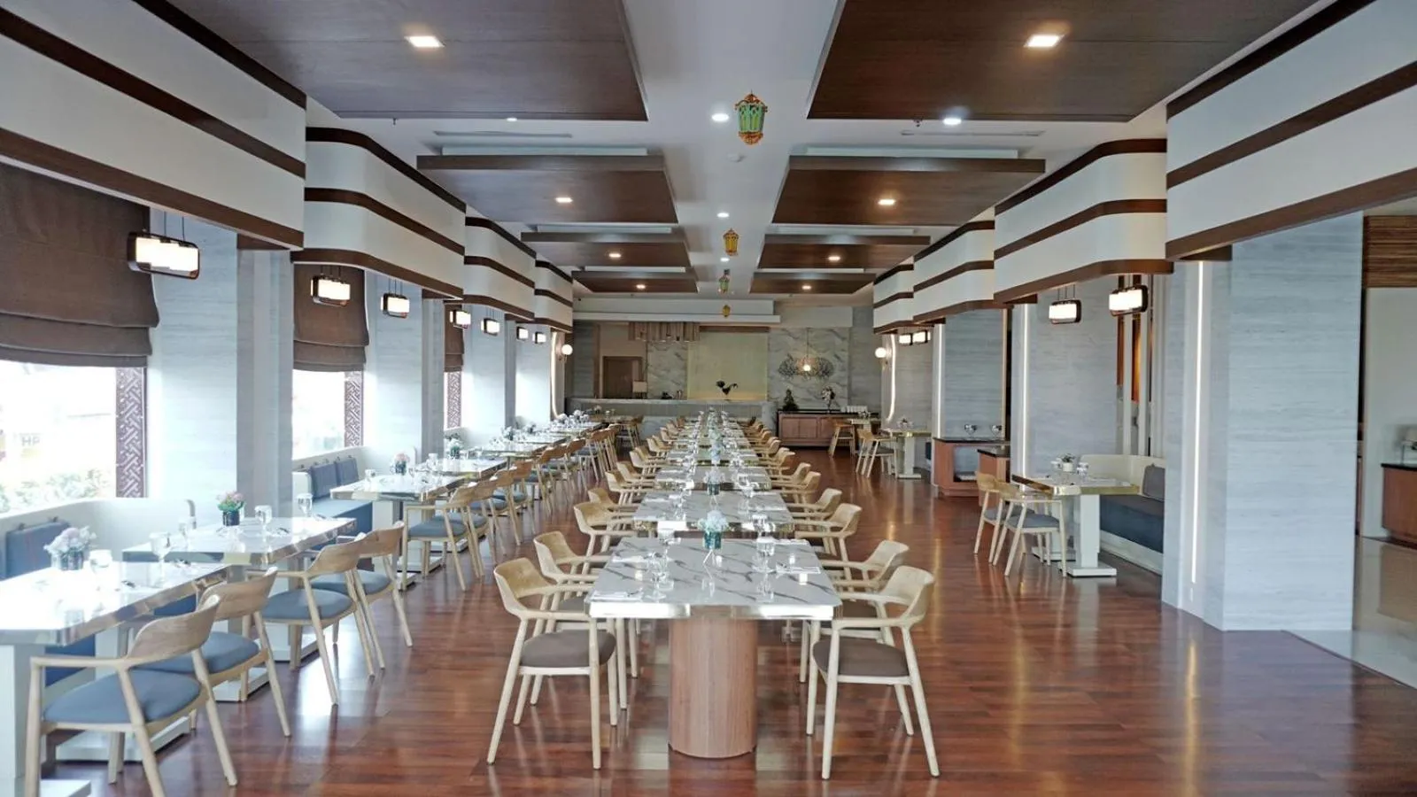 Restaurant/places to eat in Cavinton Hotel Malioboro Yogyakarta