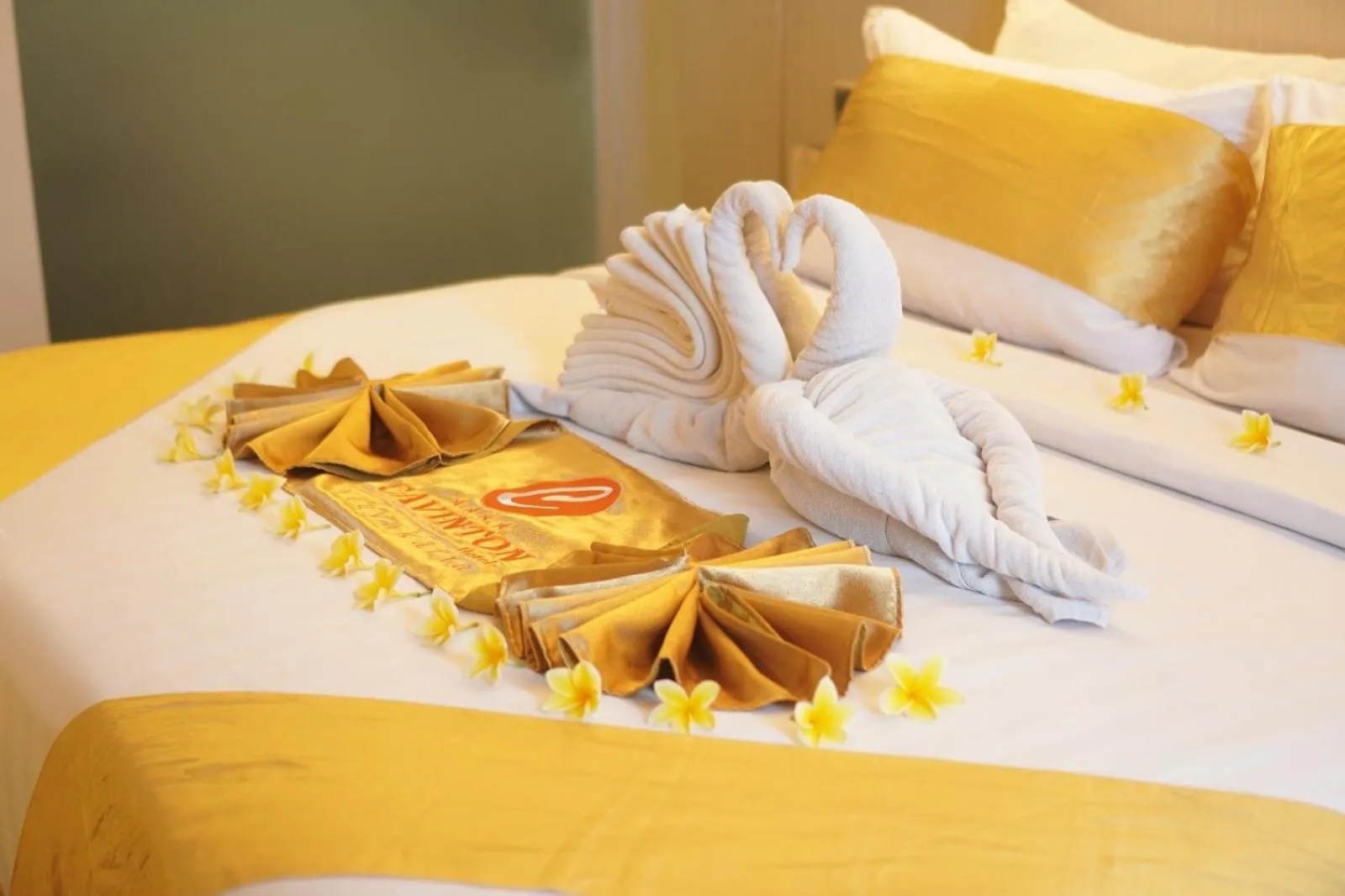 Bed in Cavinton Hotel Malioboro Yogyakarta