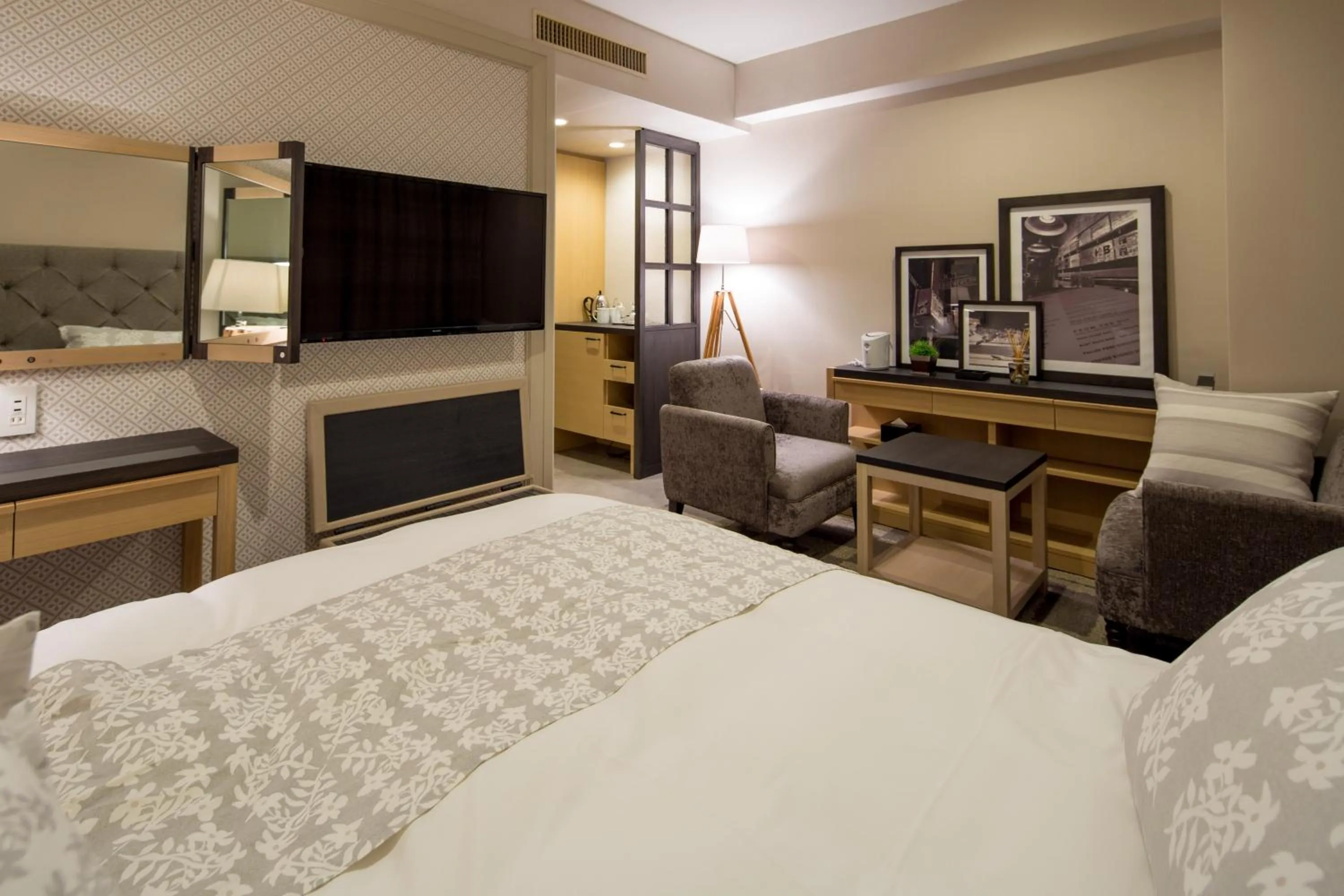 Photo of the whole room, Bed in Nest Hotel Osaka Shinsaibashi