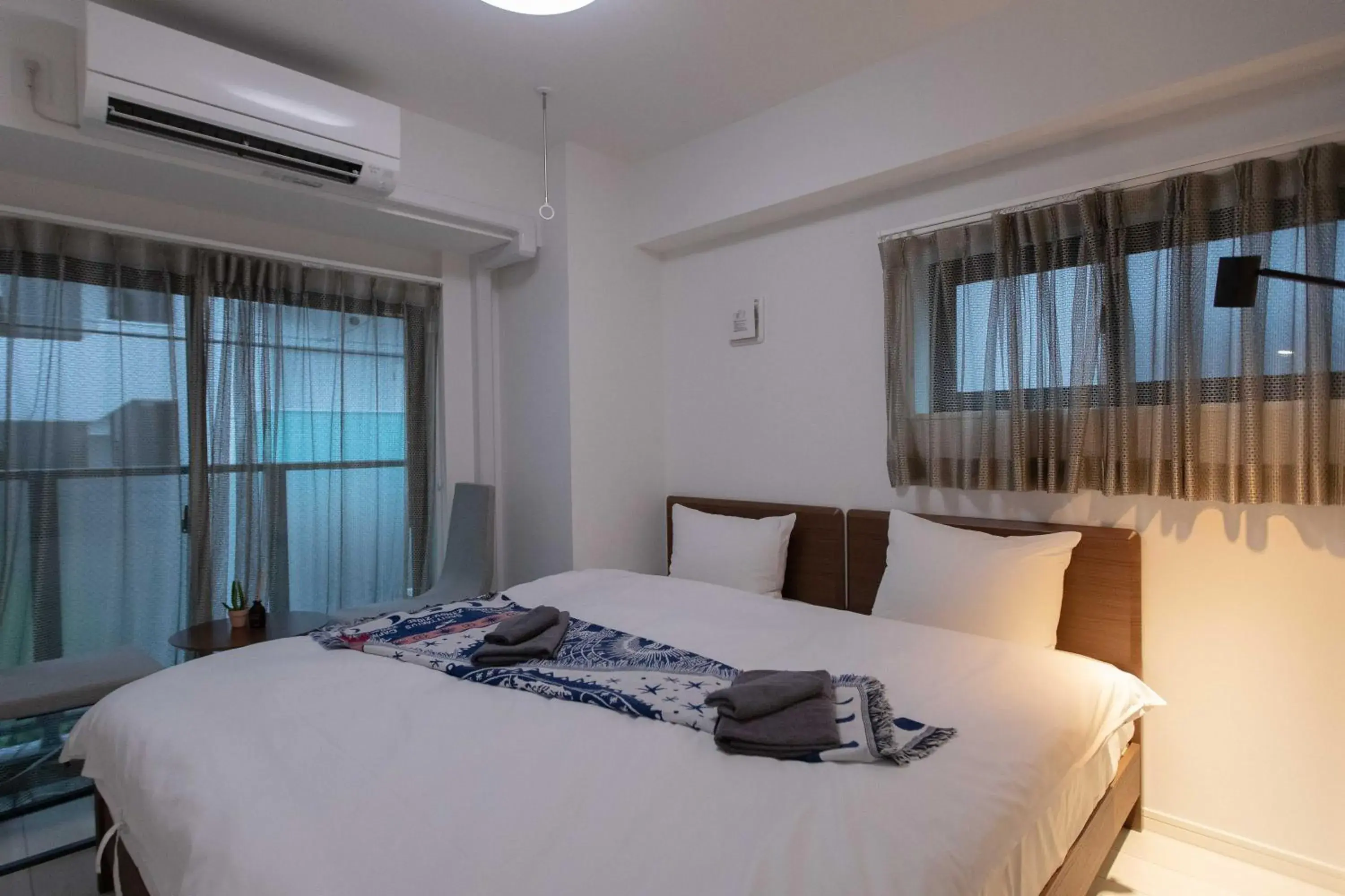 Twin Room with Balcony in japan house sugamo Twin Room with Balcony in japan house sugamo
