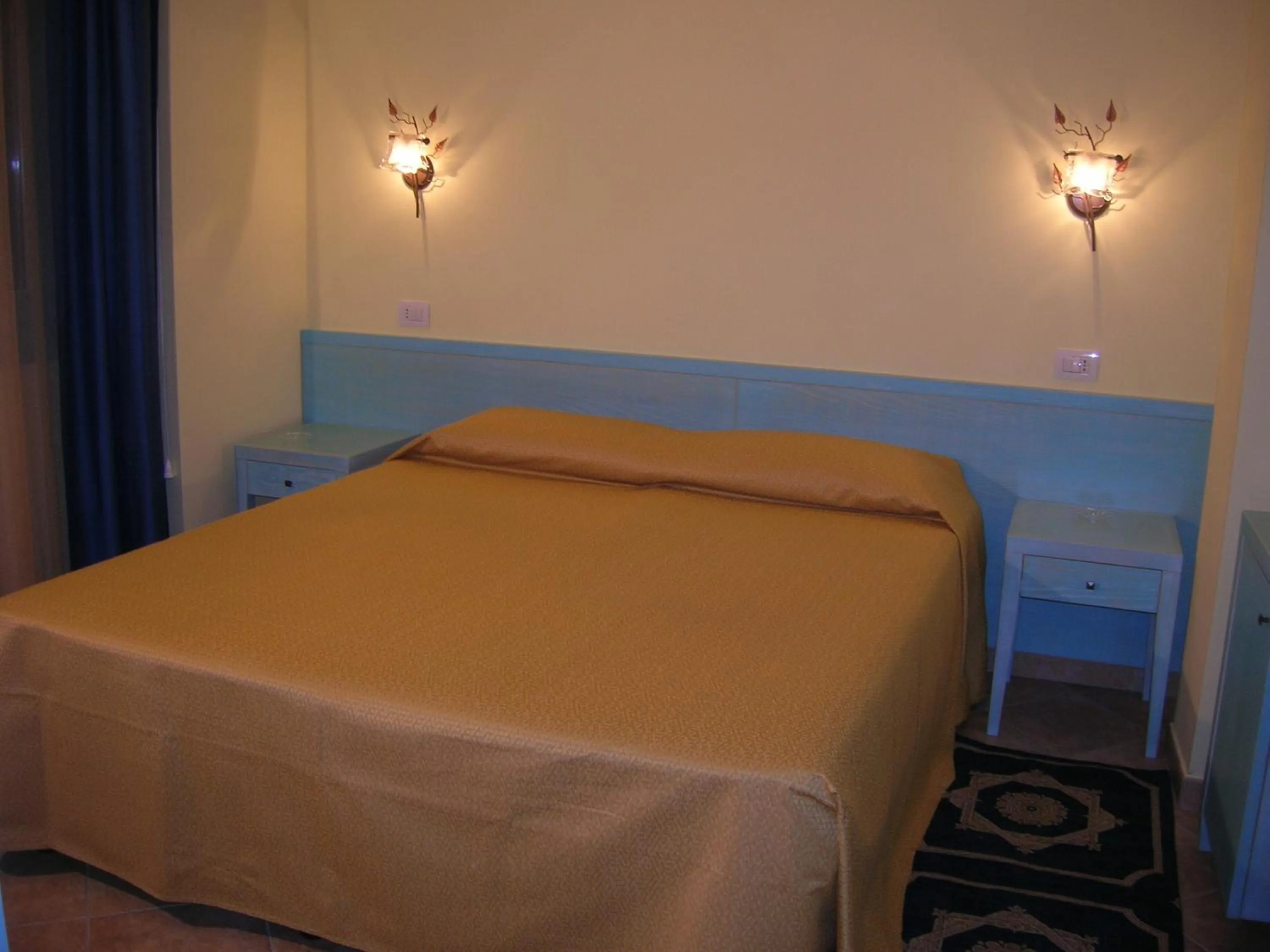 Bed in Hotel Del Corso