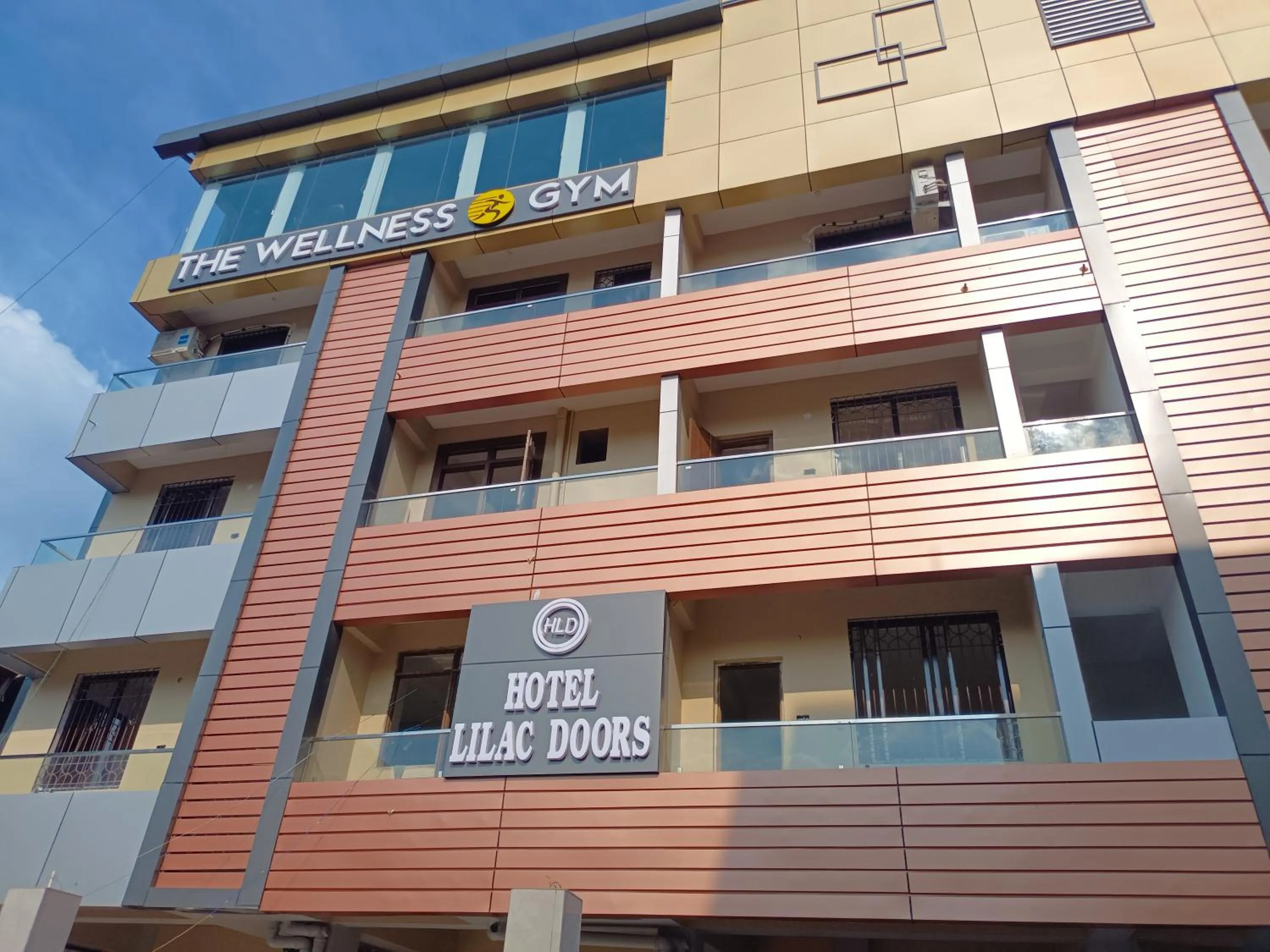 Facade/entrance in Hotel Lilac Doors