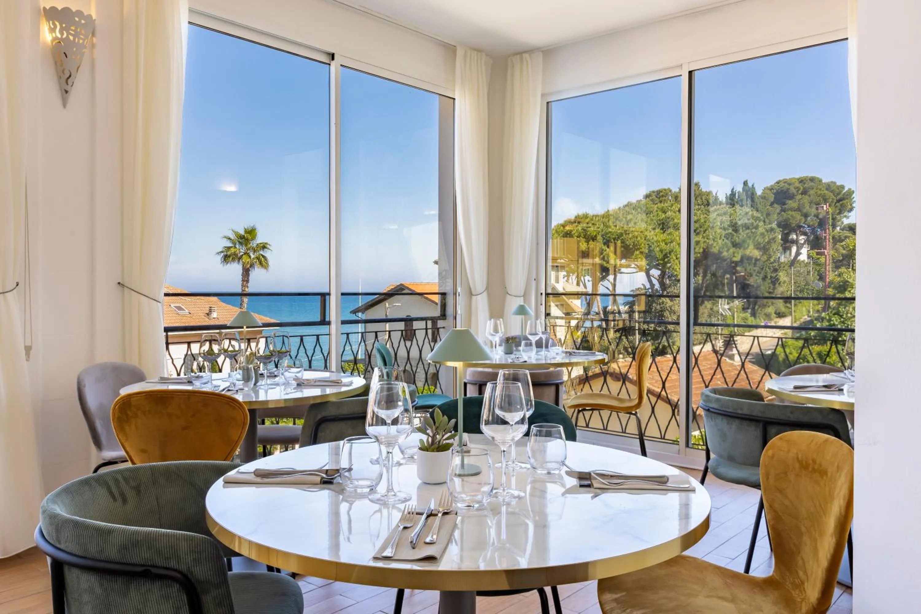 Restaurant/places to eat in Hotel Moresco