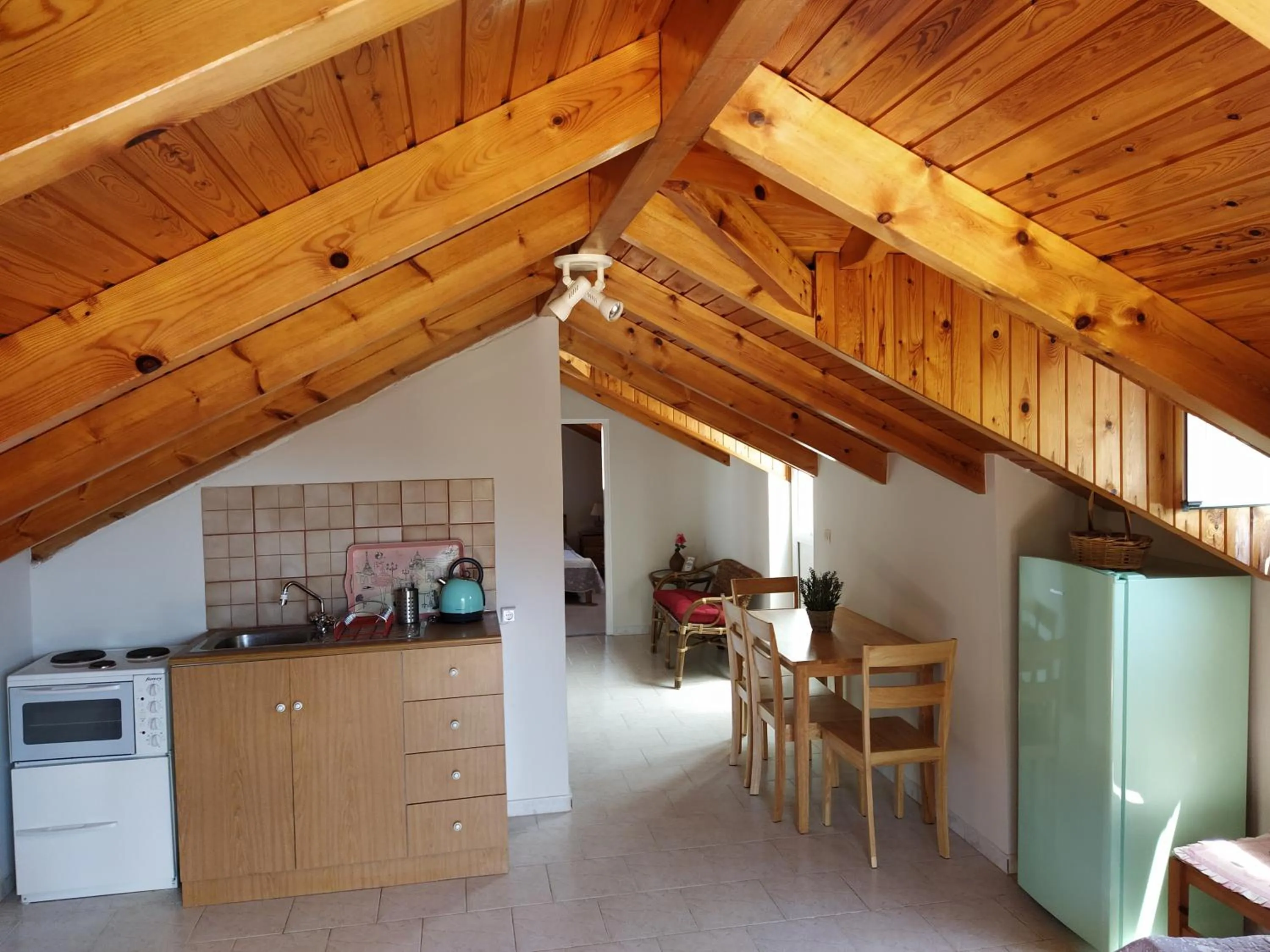 Photo of the whole room in Christos Studios