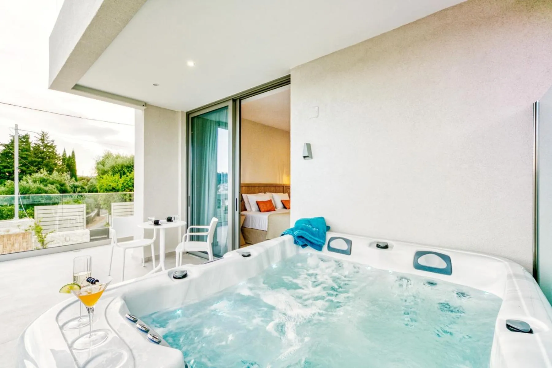 Hot Tub in Hidden Cove Corfu