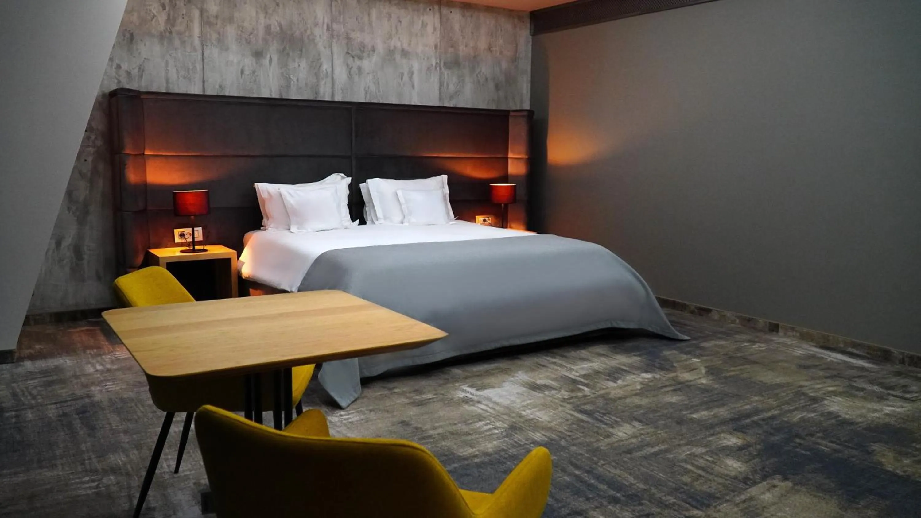 Bedroom, Bed in Aniroc Signature Hotel