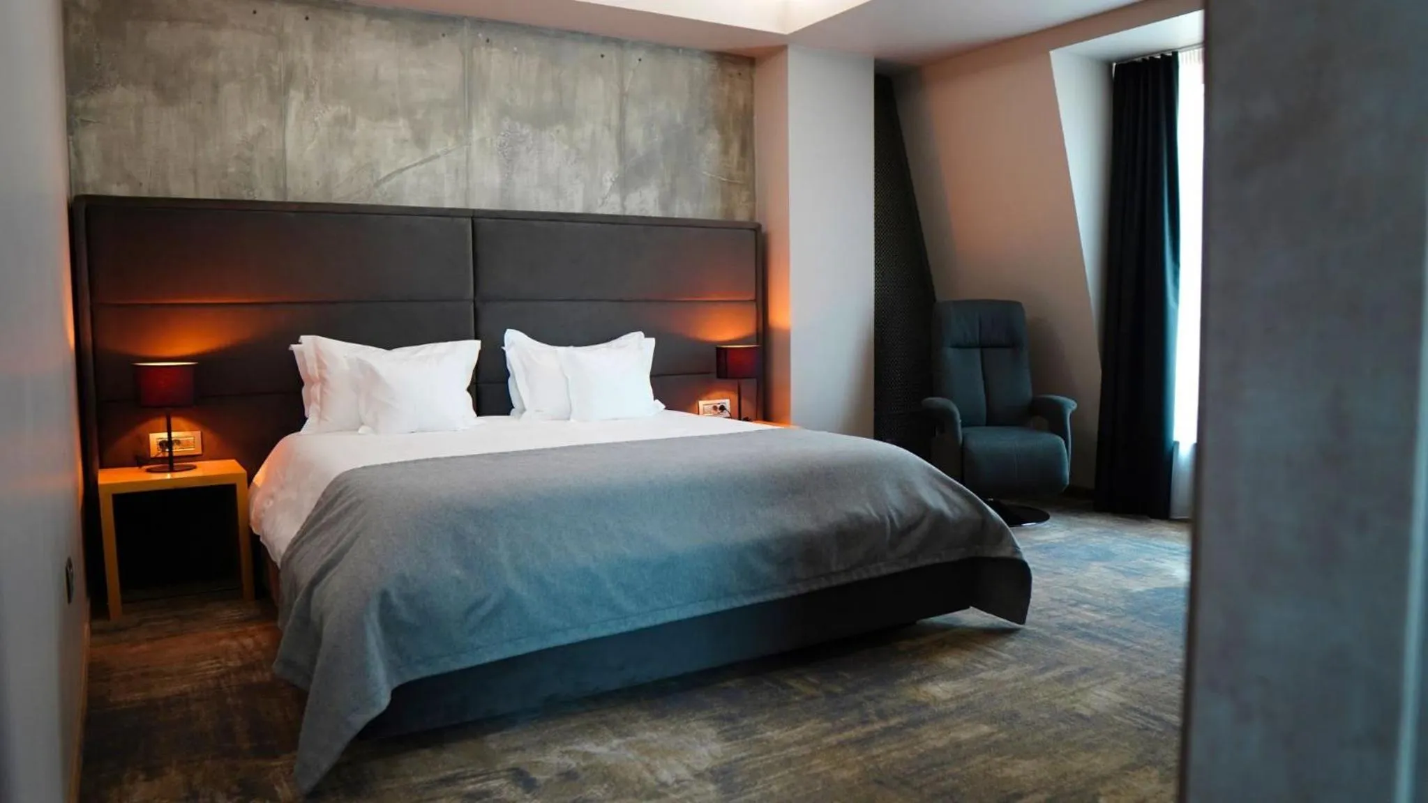 Bedroom, Bed in Aniroc Signature Hotel