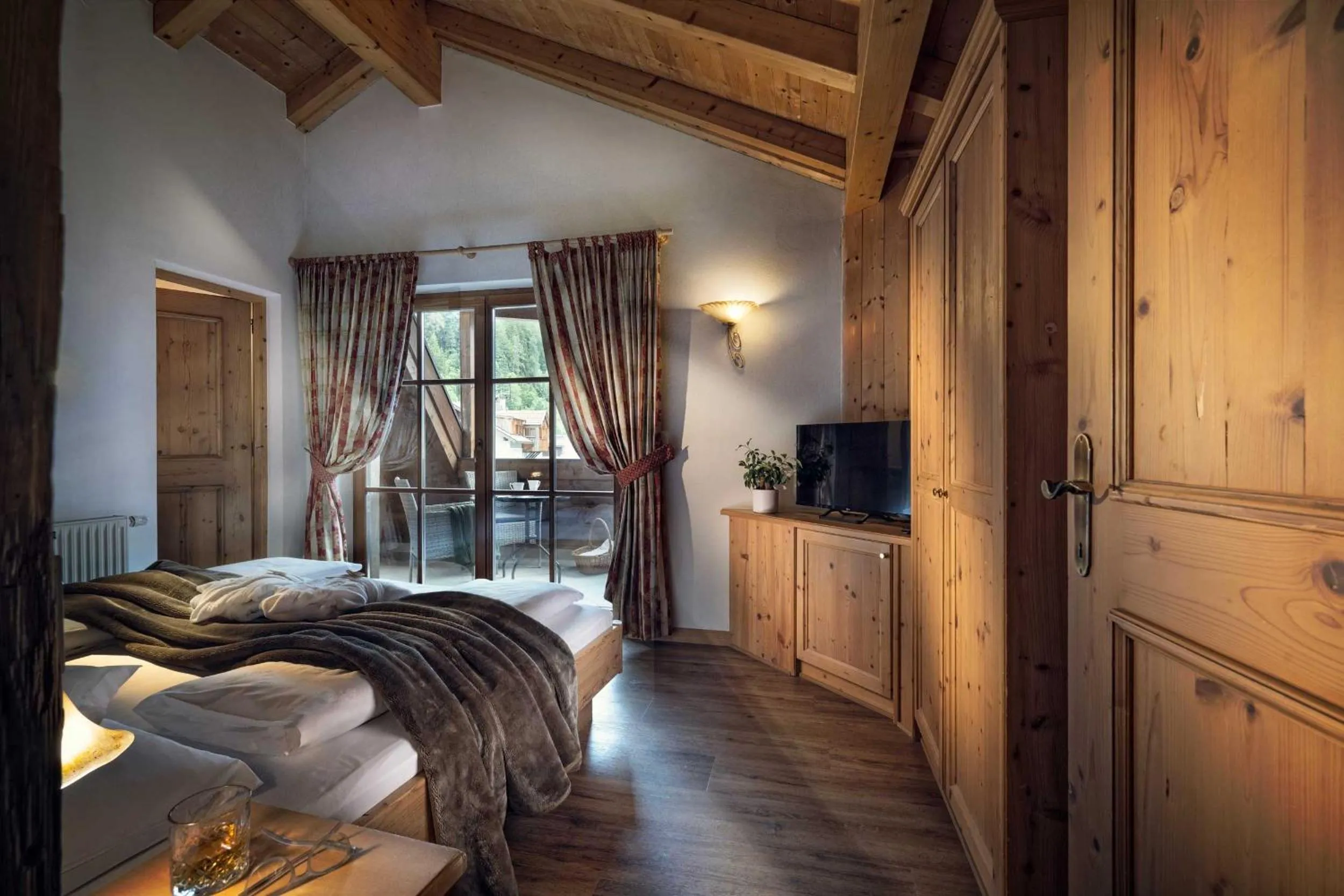 Bed in Hotel Alte Mühle 4 Stelle